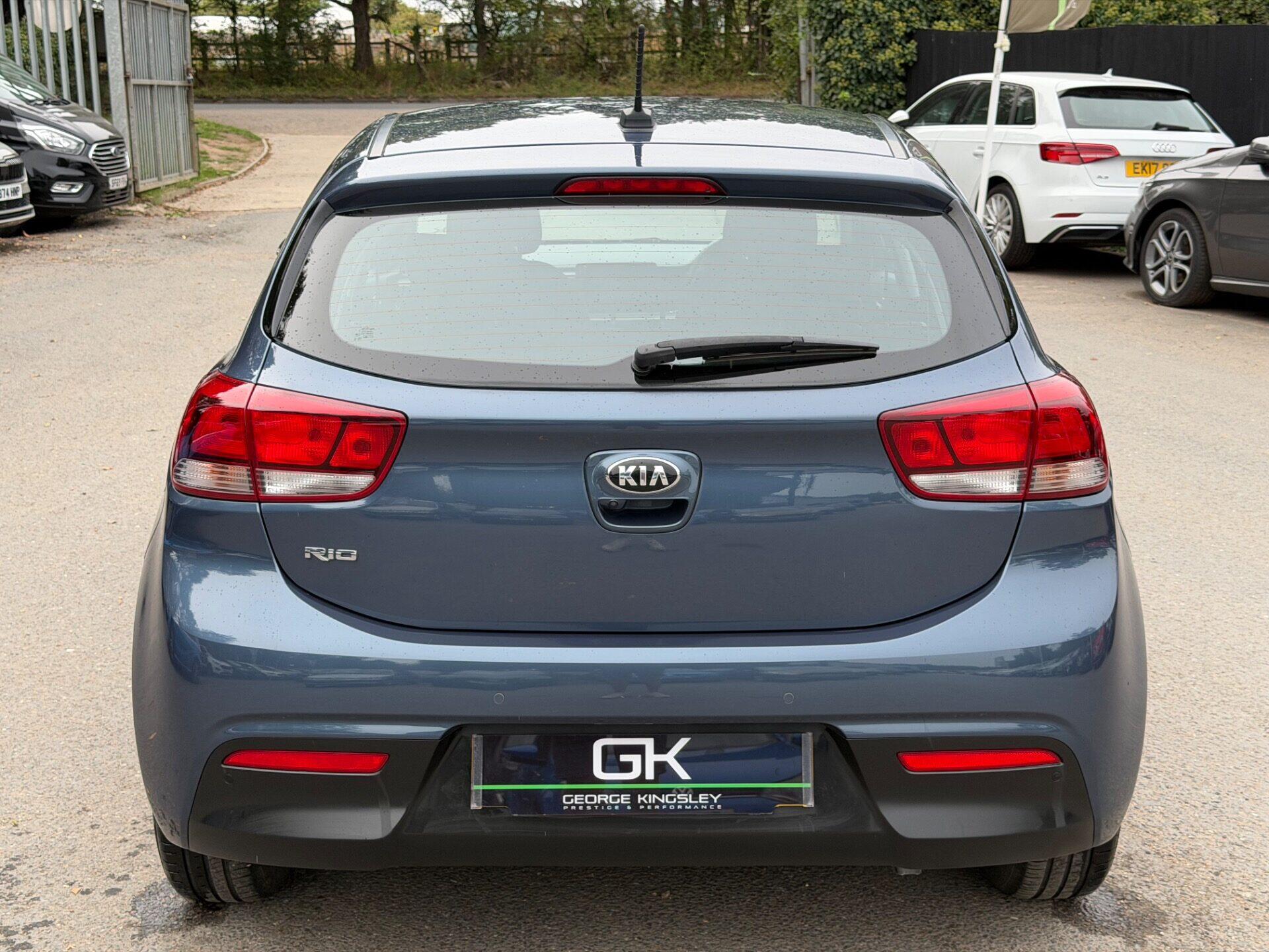 Kia Rio view 8
