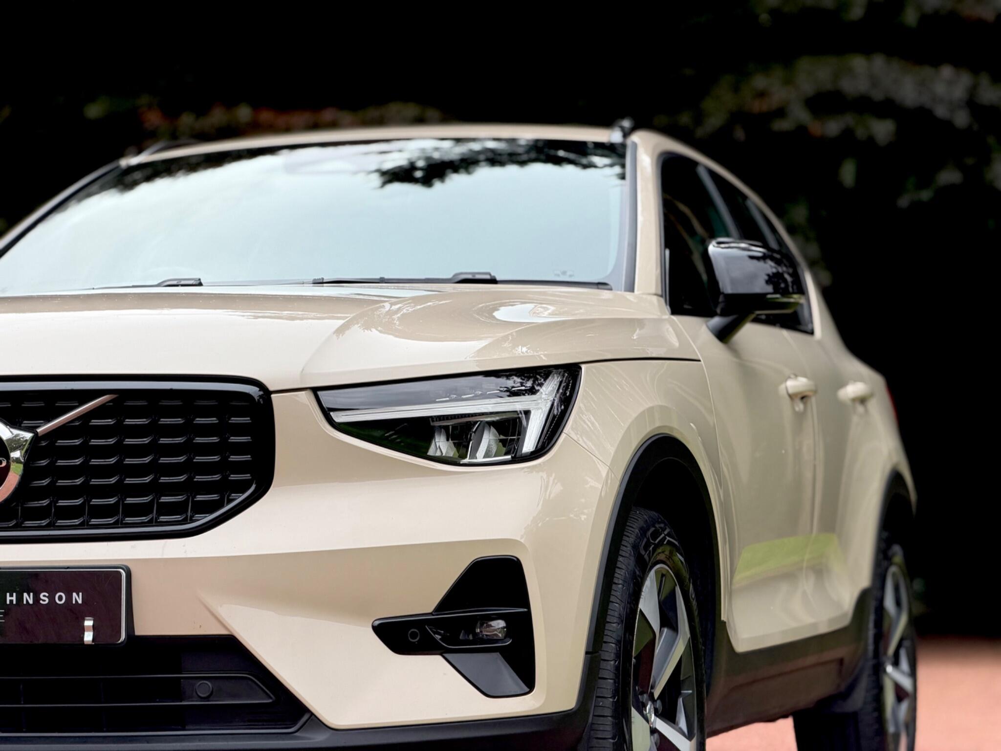Volvo XC40 view 28