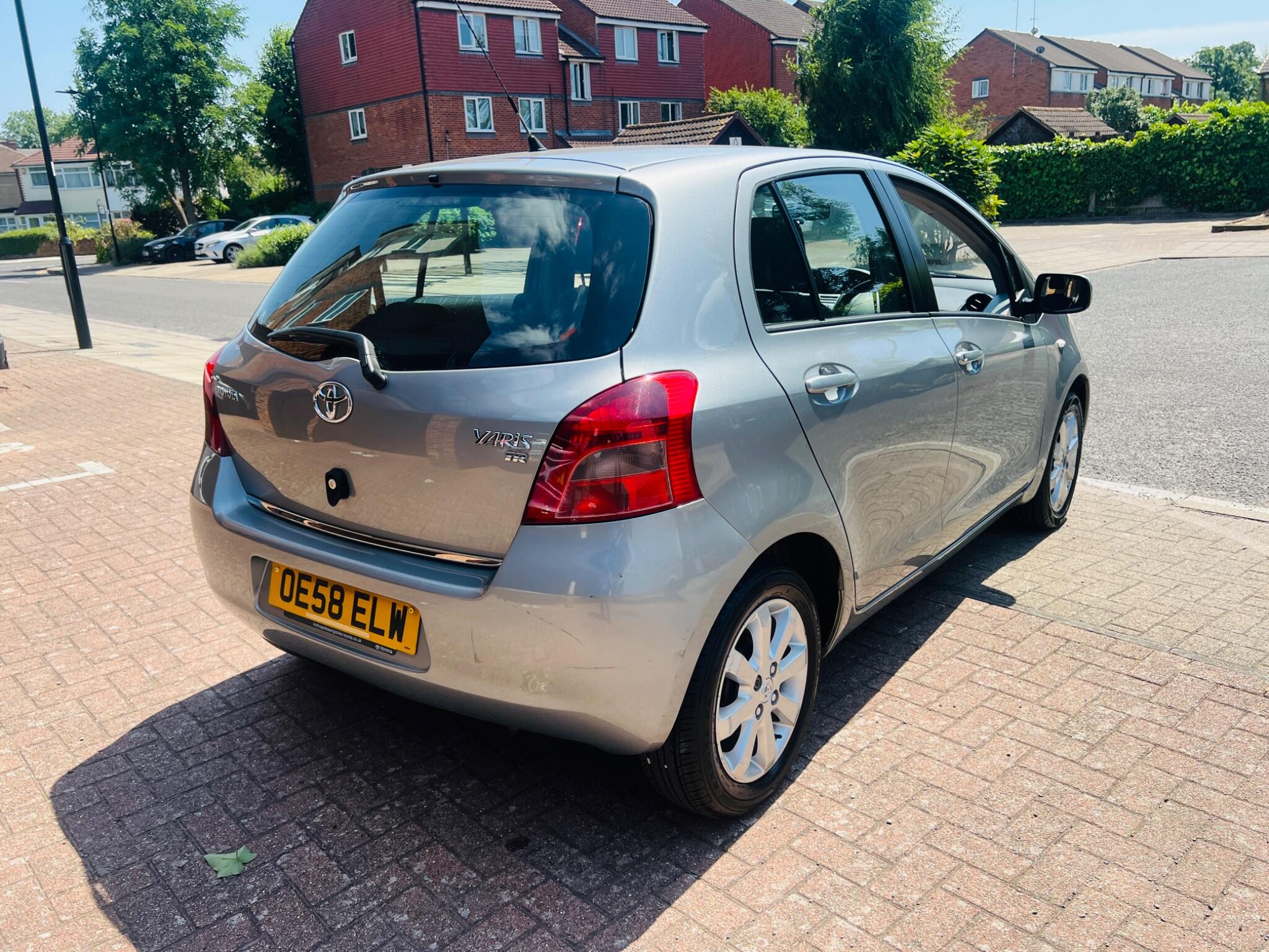 Toyota Yaris view 27