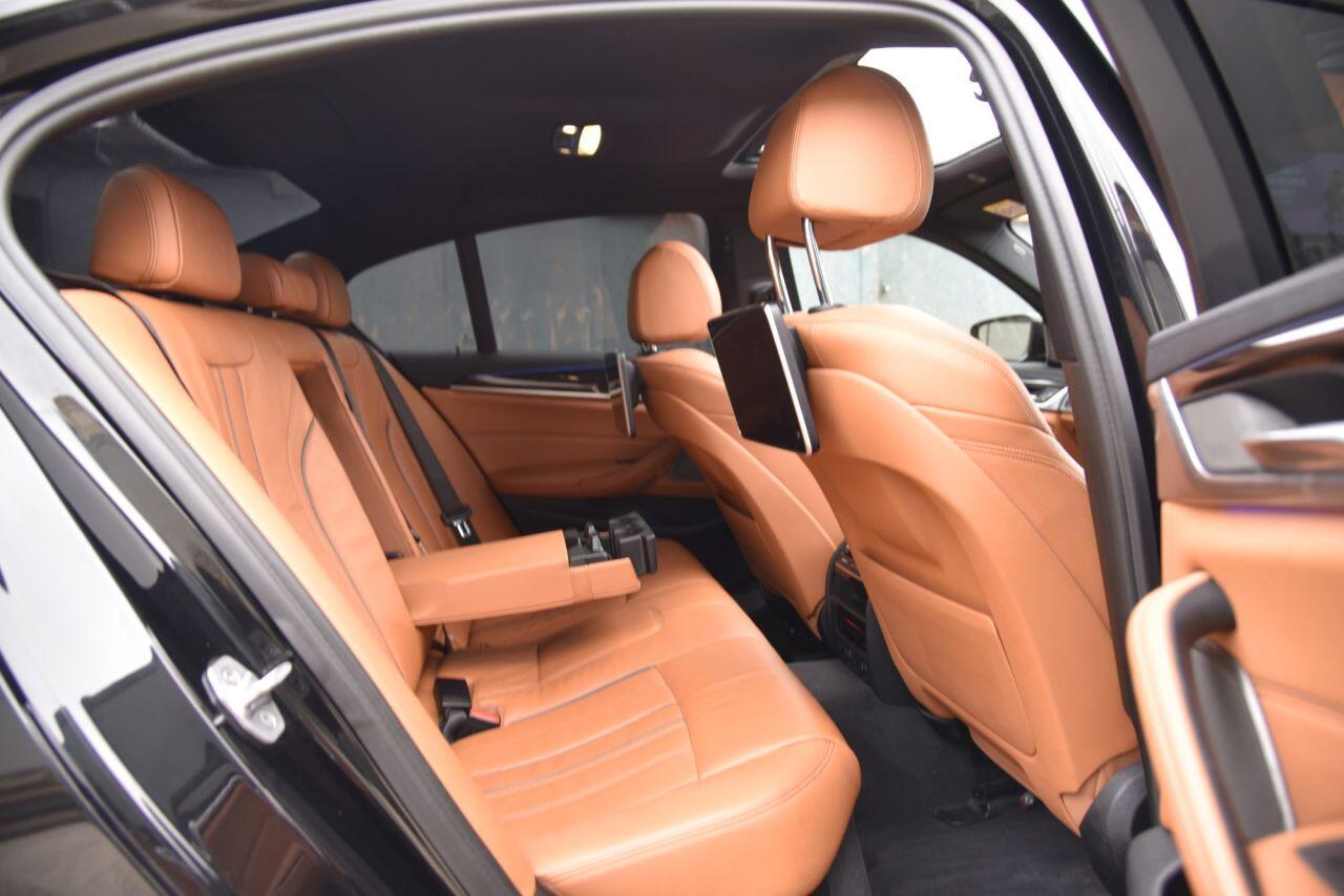 BMW 5 Series view 27
