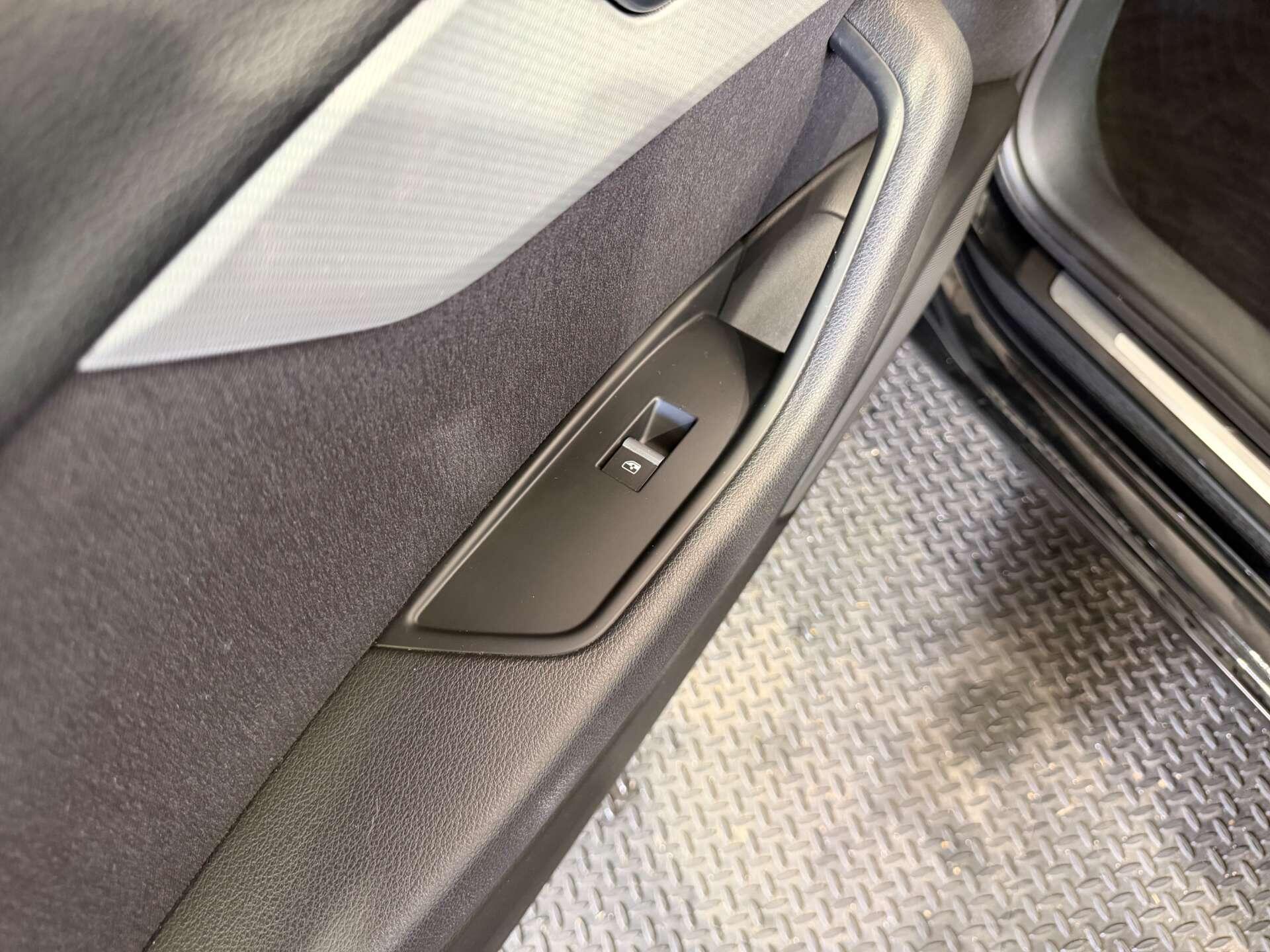 Audi A4 view 65