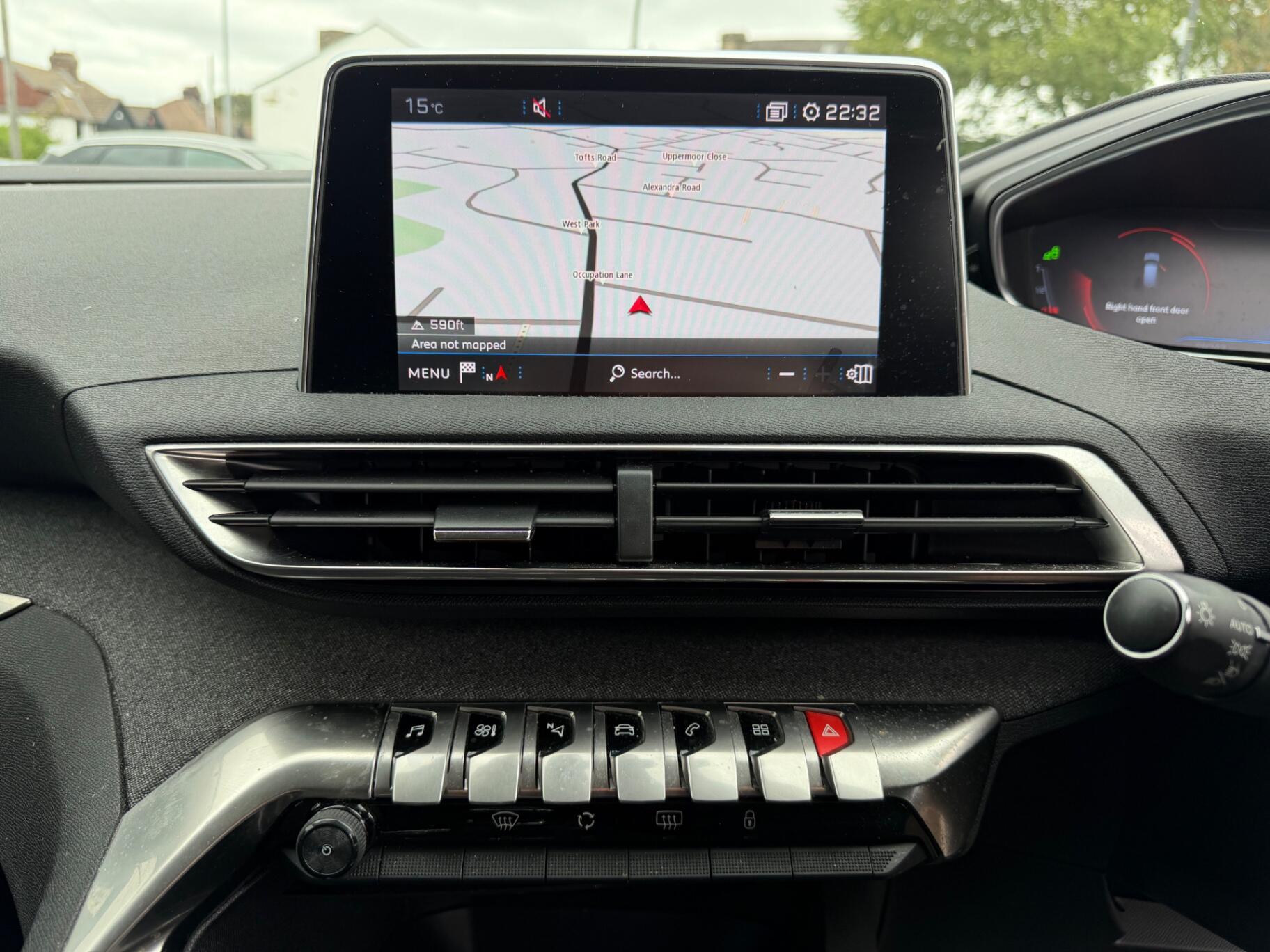 Peugeot 3008 view 13