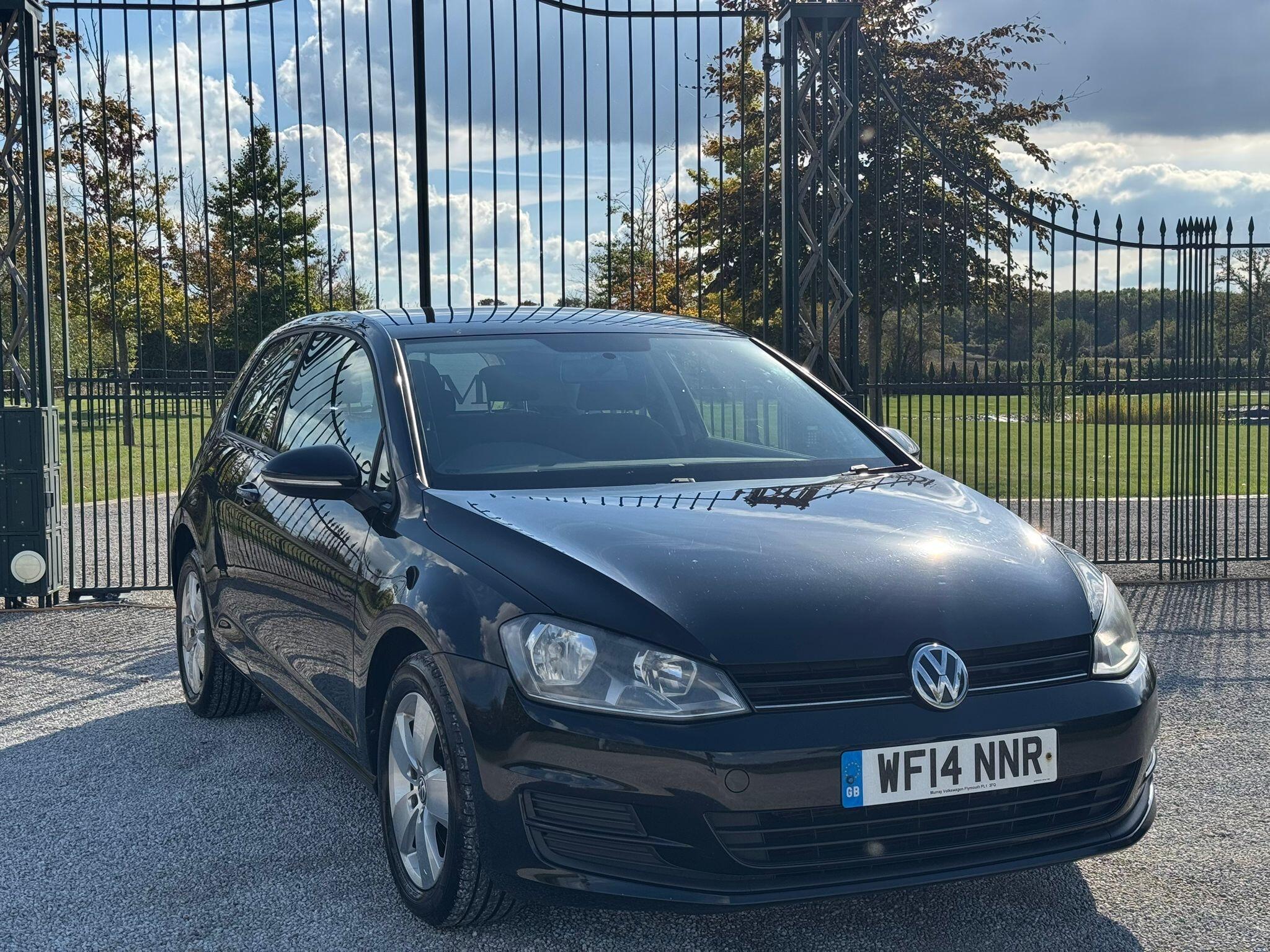 2014 Volkswagen Golf image 1