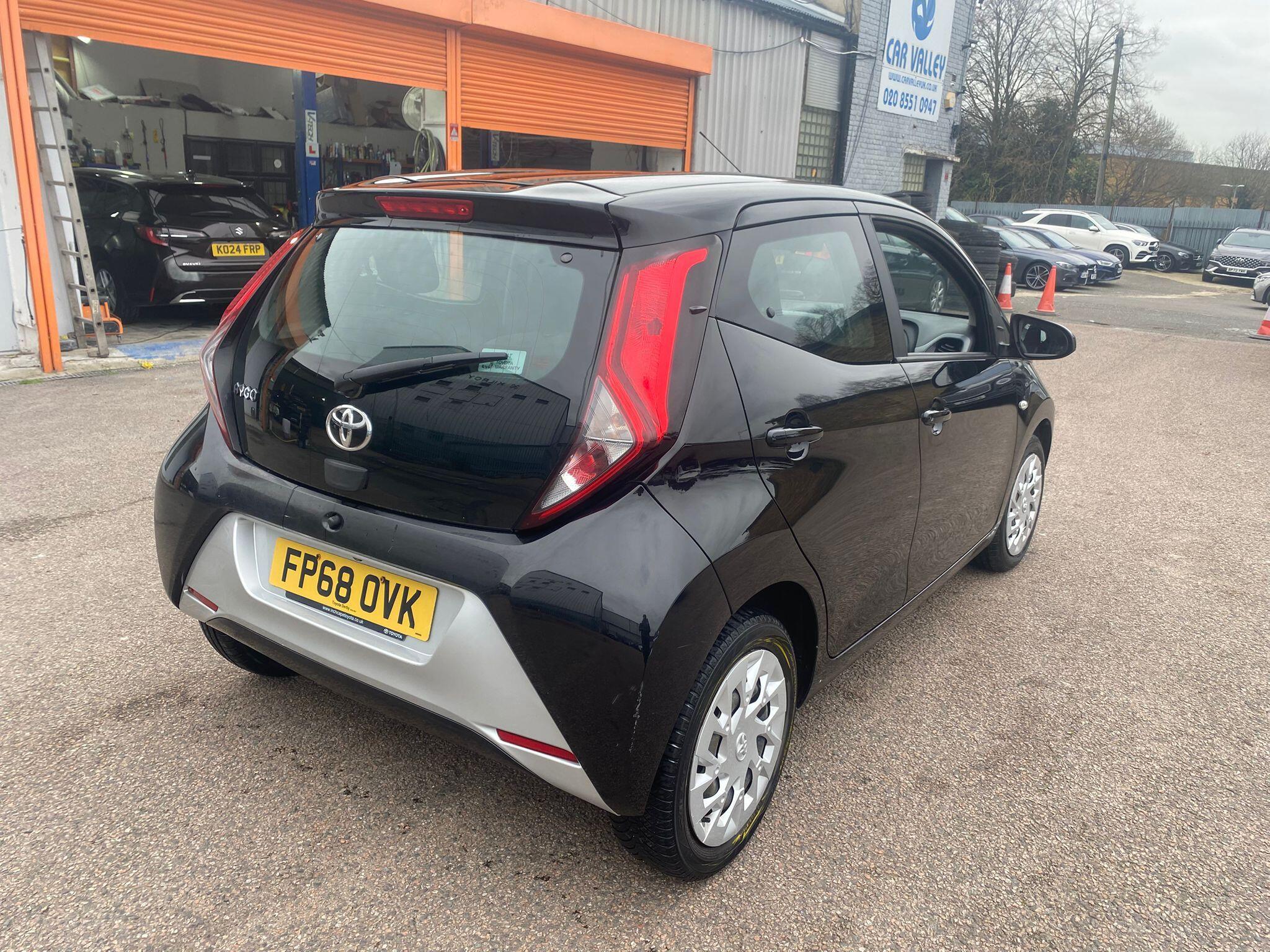 Toyota Aygo view 9