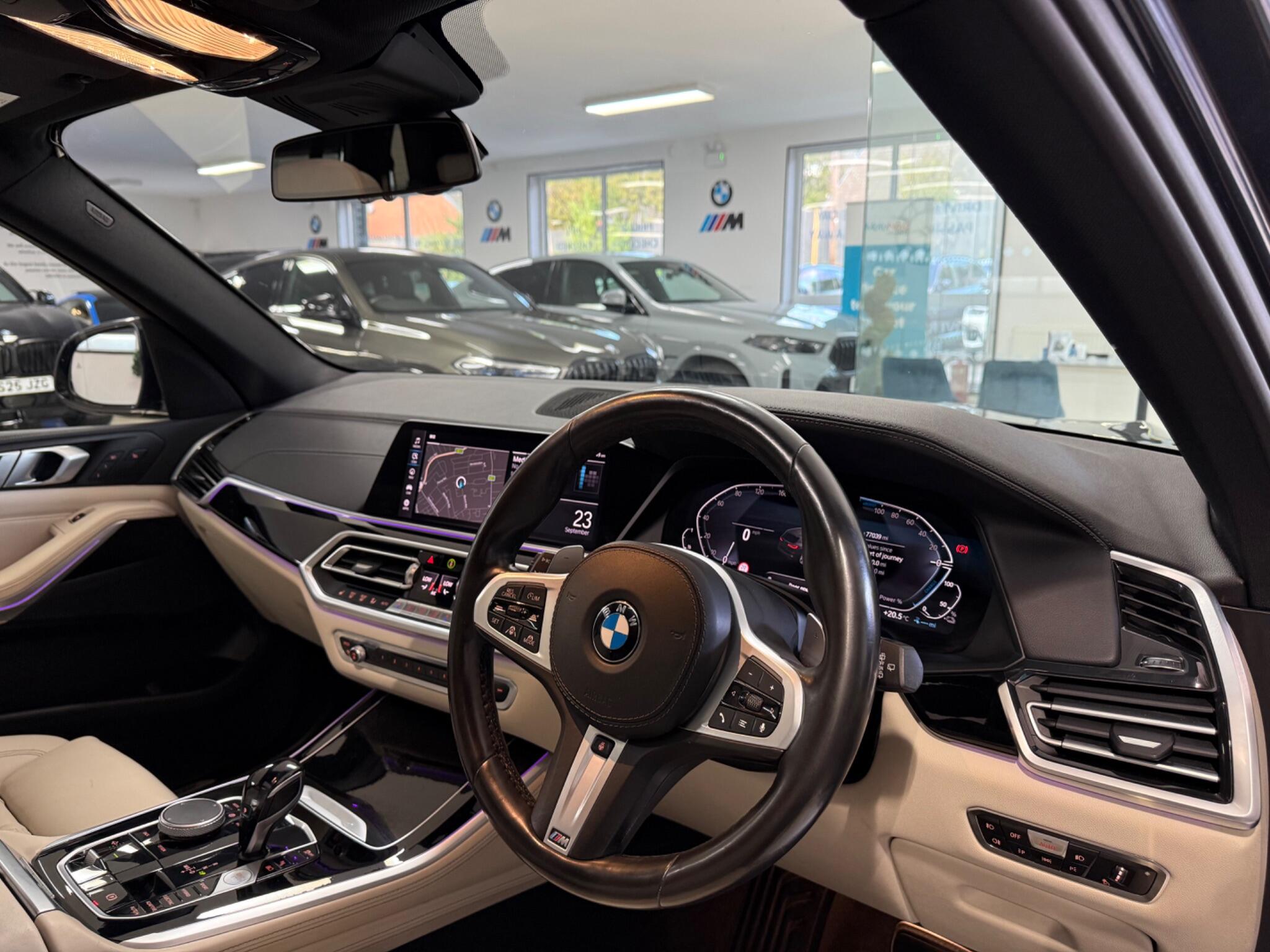 BMW X5 view 20