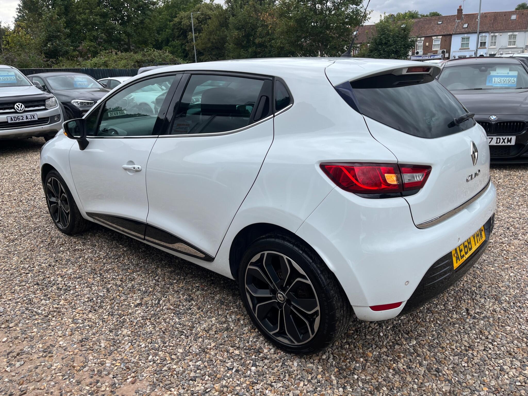 Renault Clio view 7