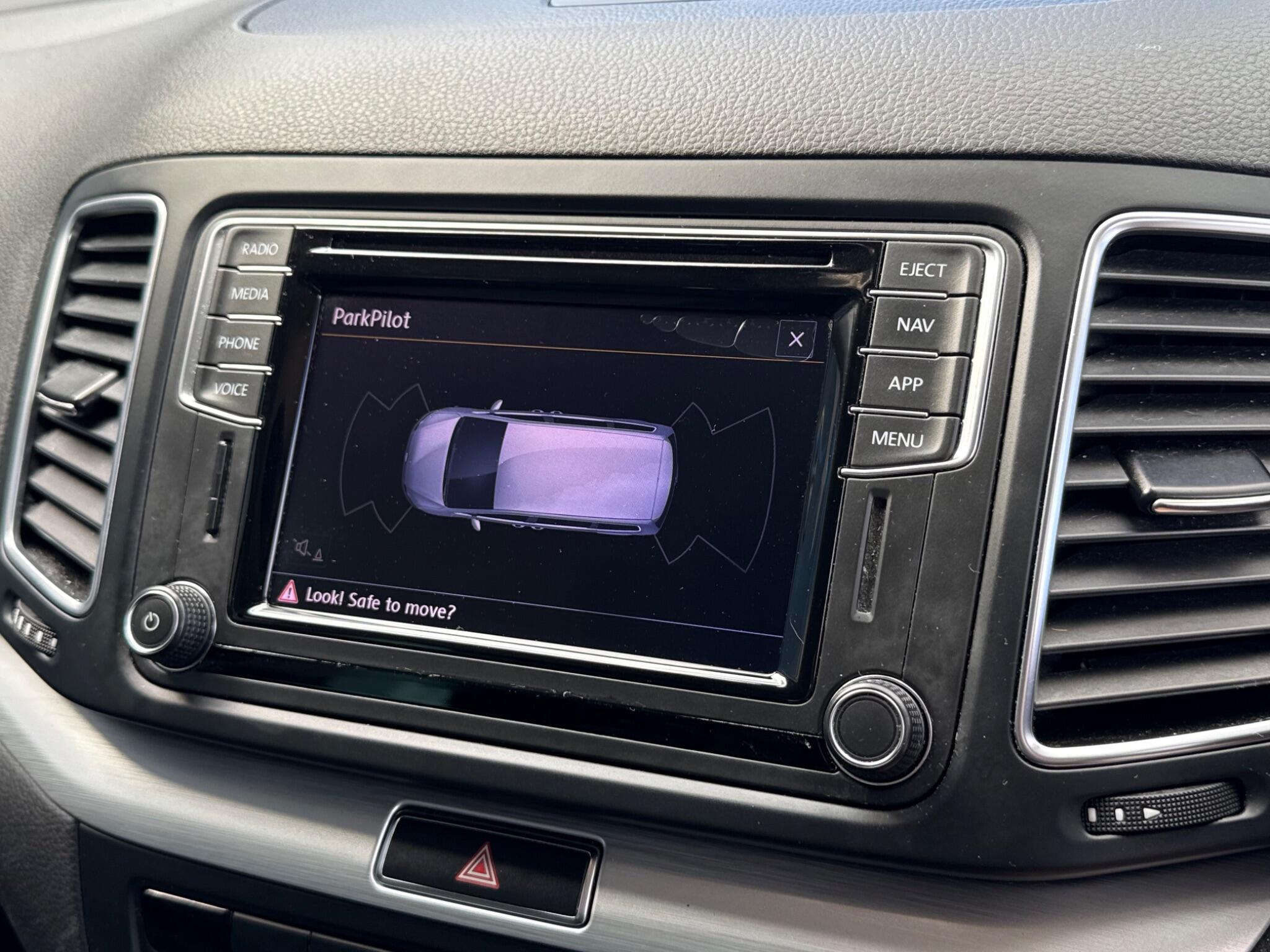 Volkswagen Sharan view 29
