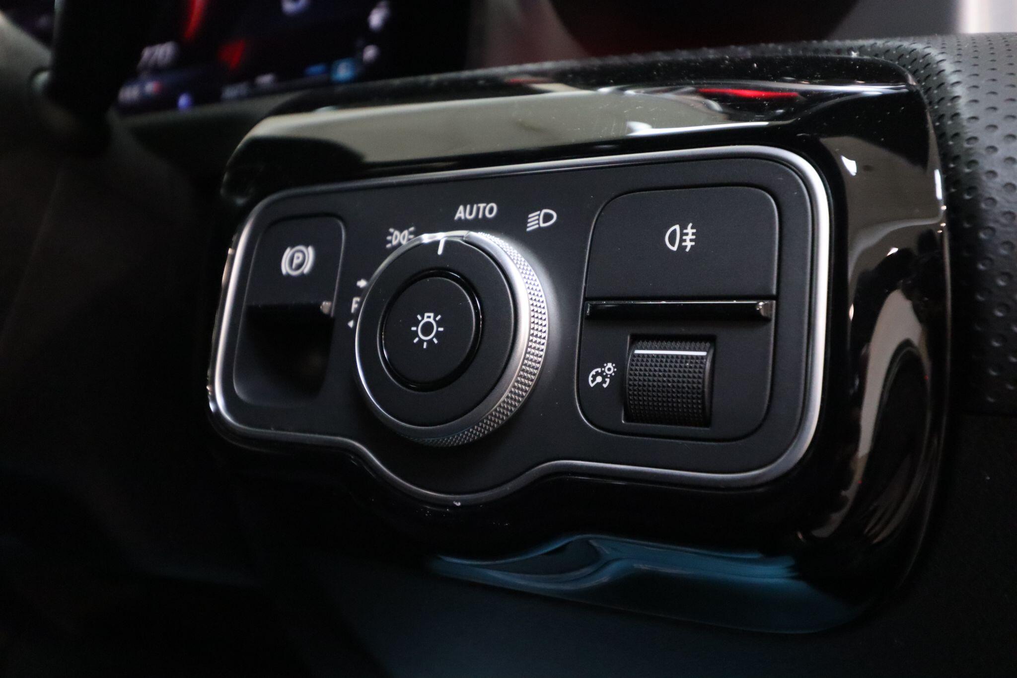 Mercedes-Benz Cla view 19