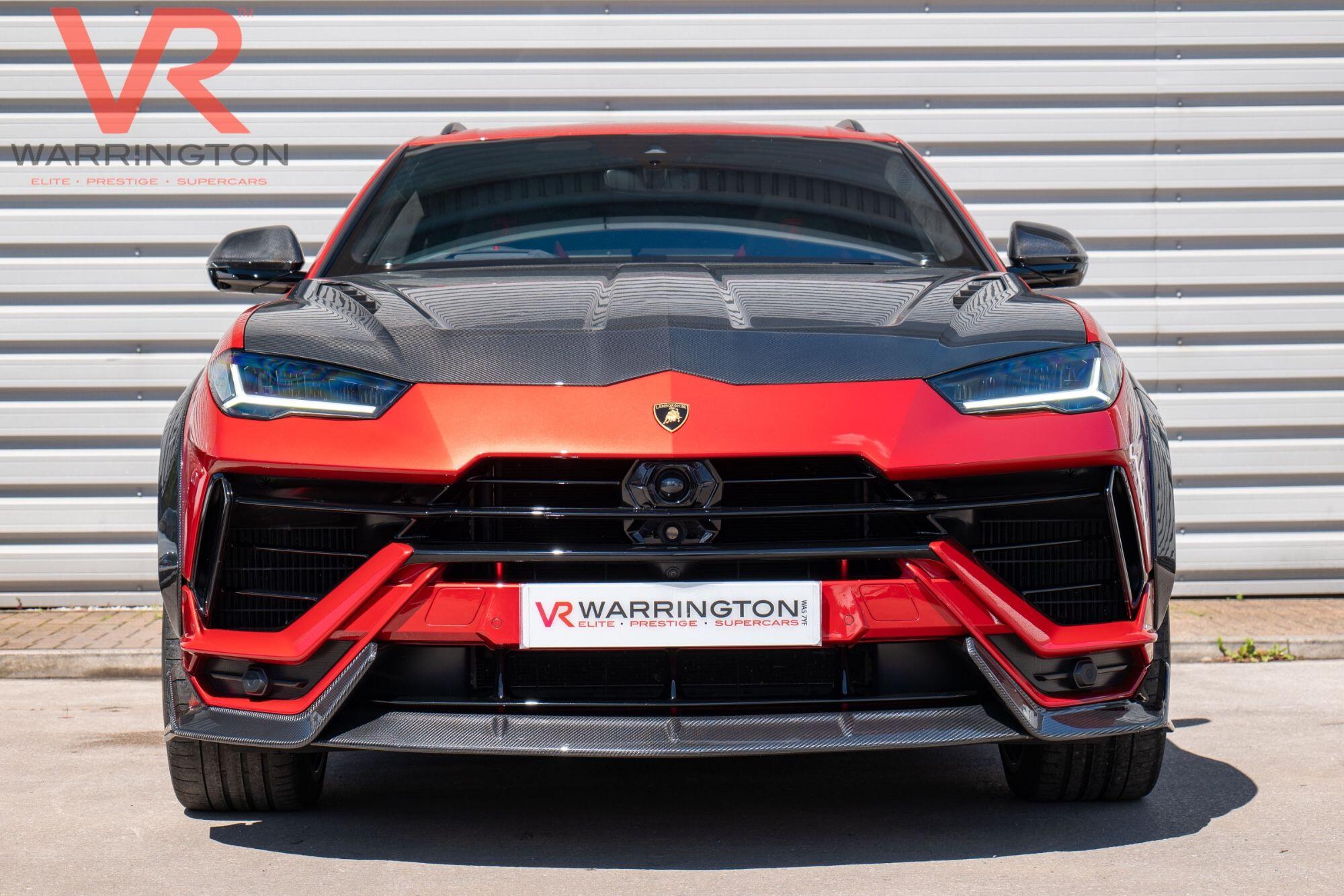 Lamborghini Urus view 5