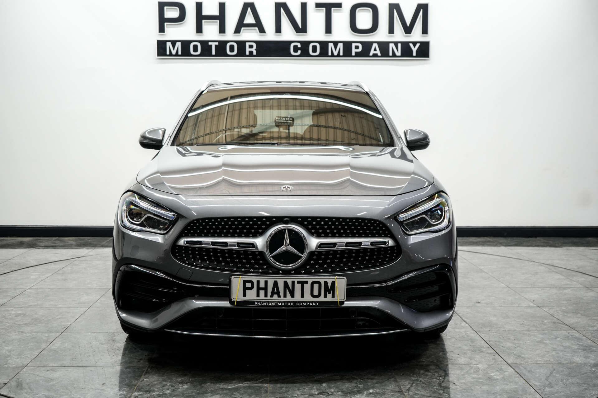 Mercedes-Benz Gla view 2