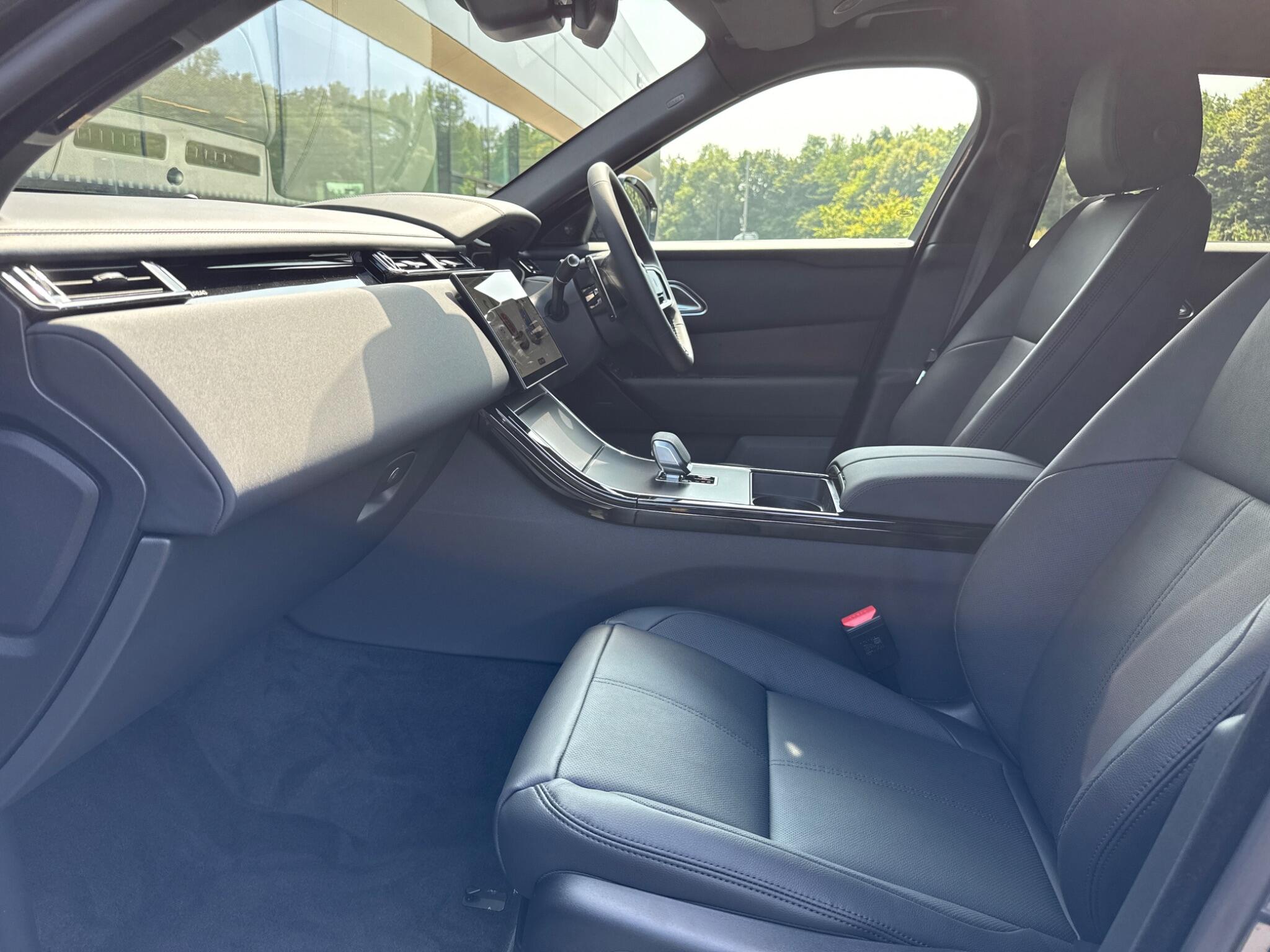 Land Rover Range Rover Velar view 26