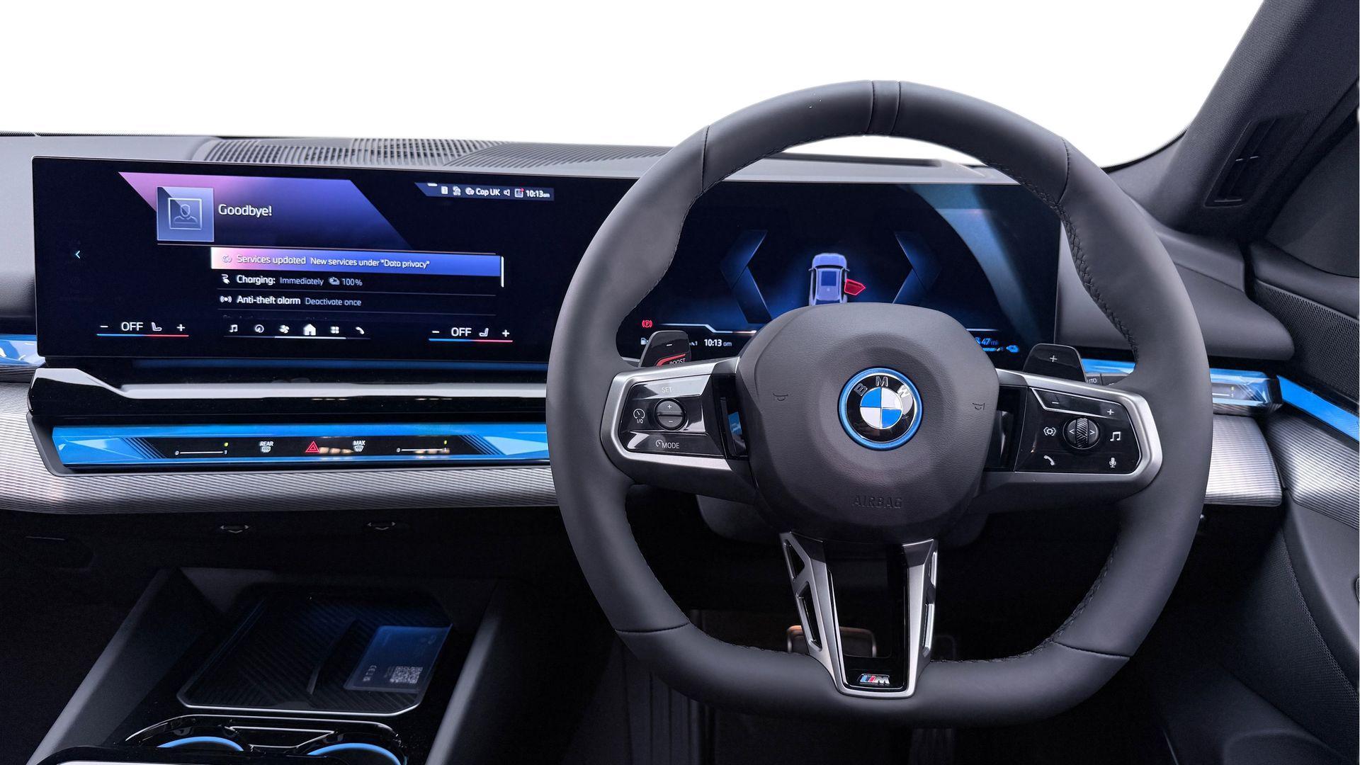 BMW 5 Series view 5