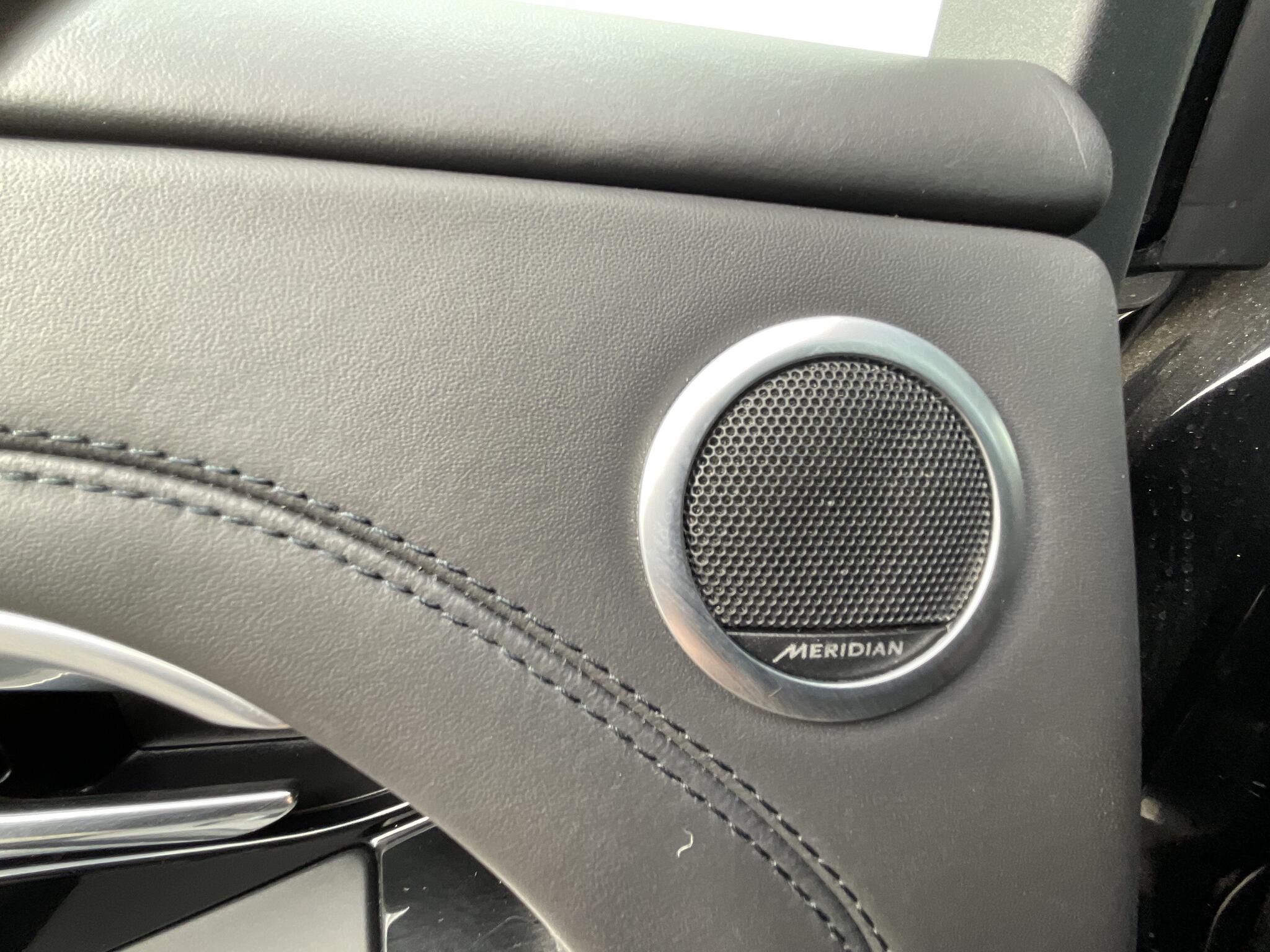 Land Rover Range Rover Evoque view 19