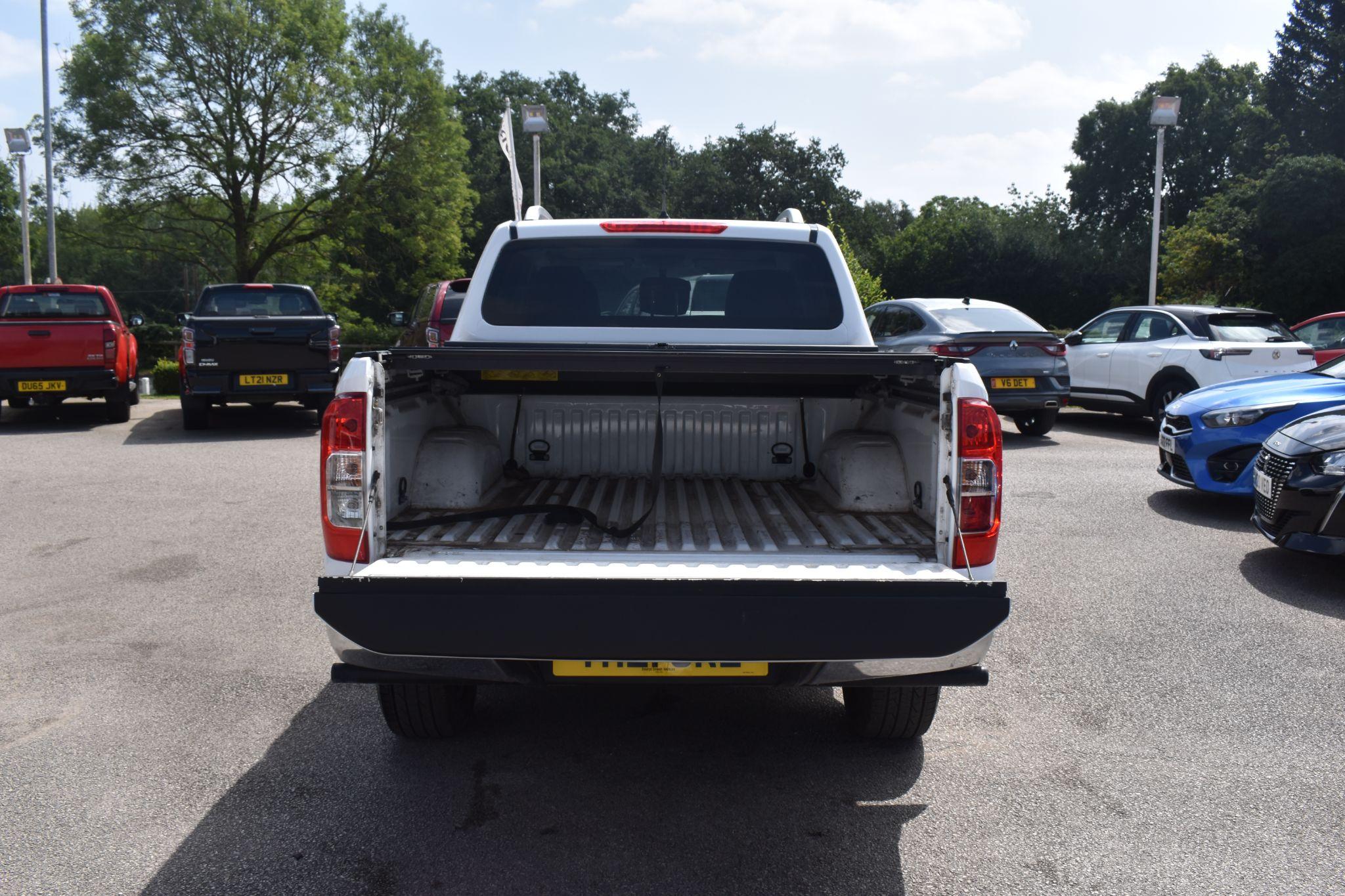 Navara - 2.3 dCi Tekna 4WD Euro 6 (s/s) 4dr - Image 5