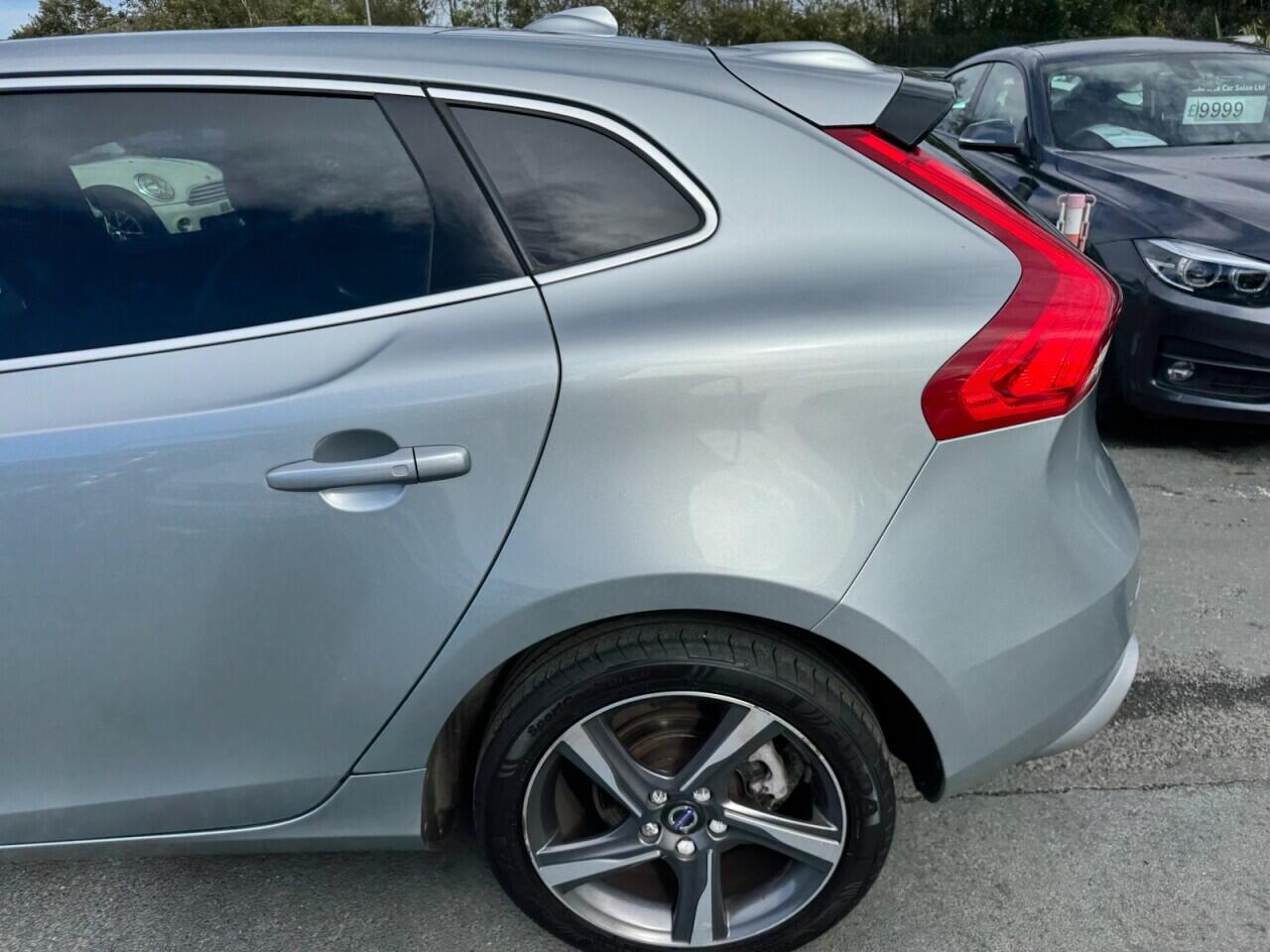 Volvo V40 view 49