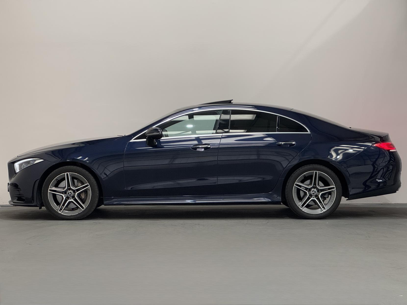 Mercedes-Benz CLS view 9