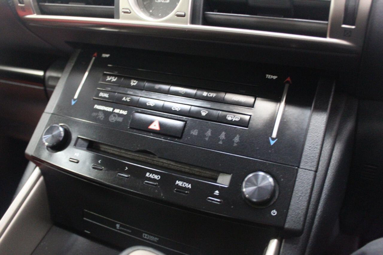 Lexus Is view 45
