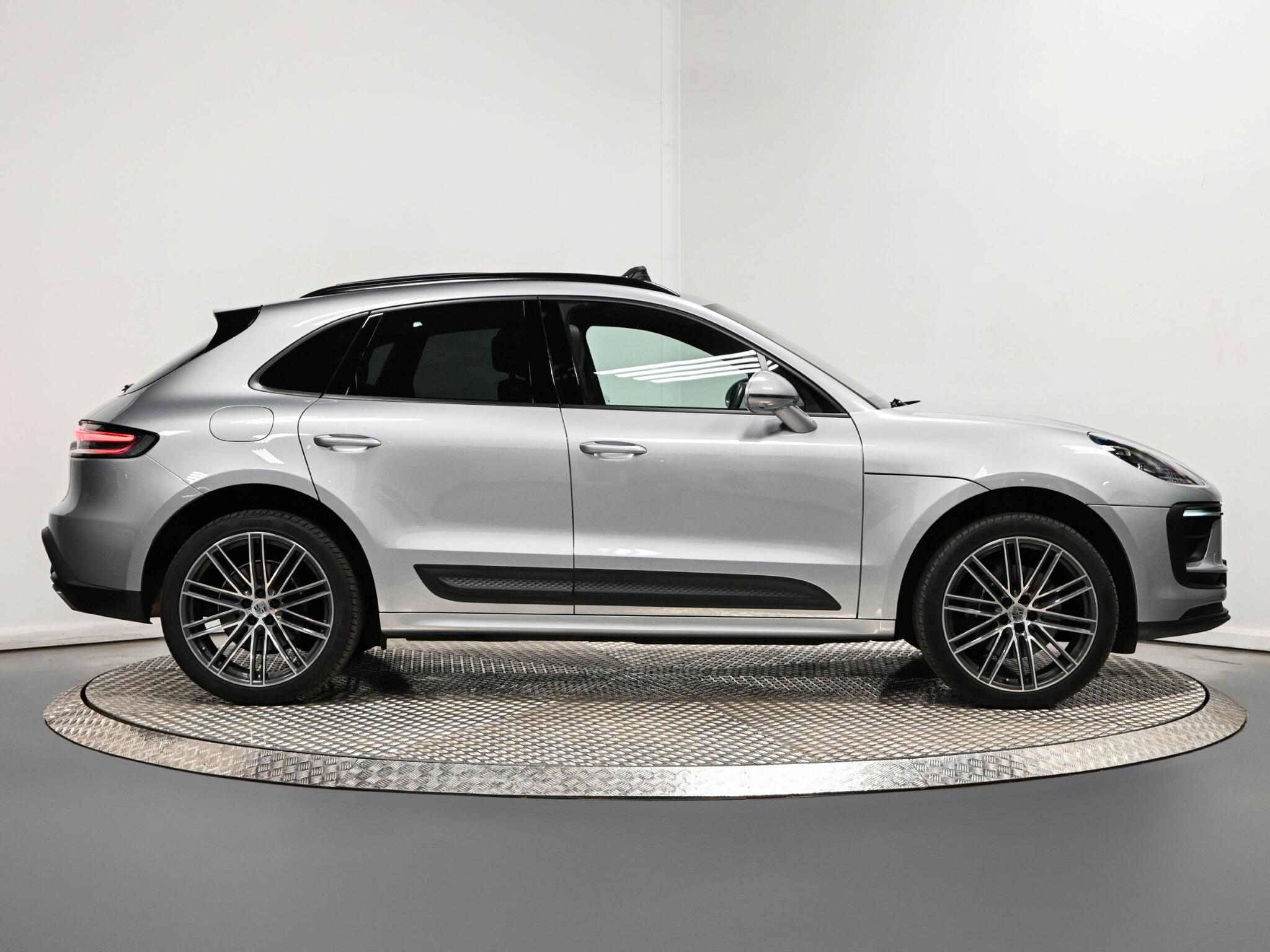 Porsche Macan view 42