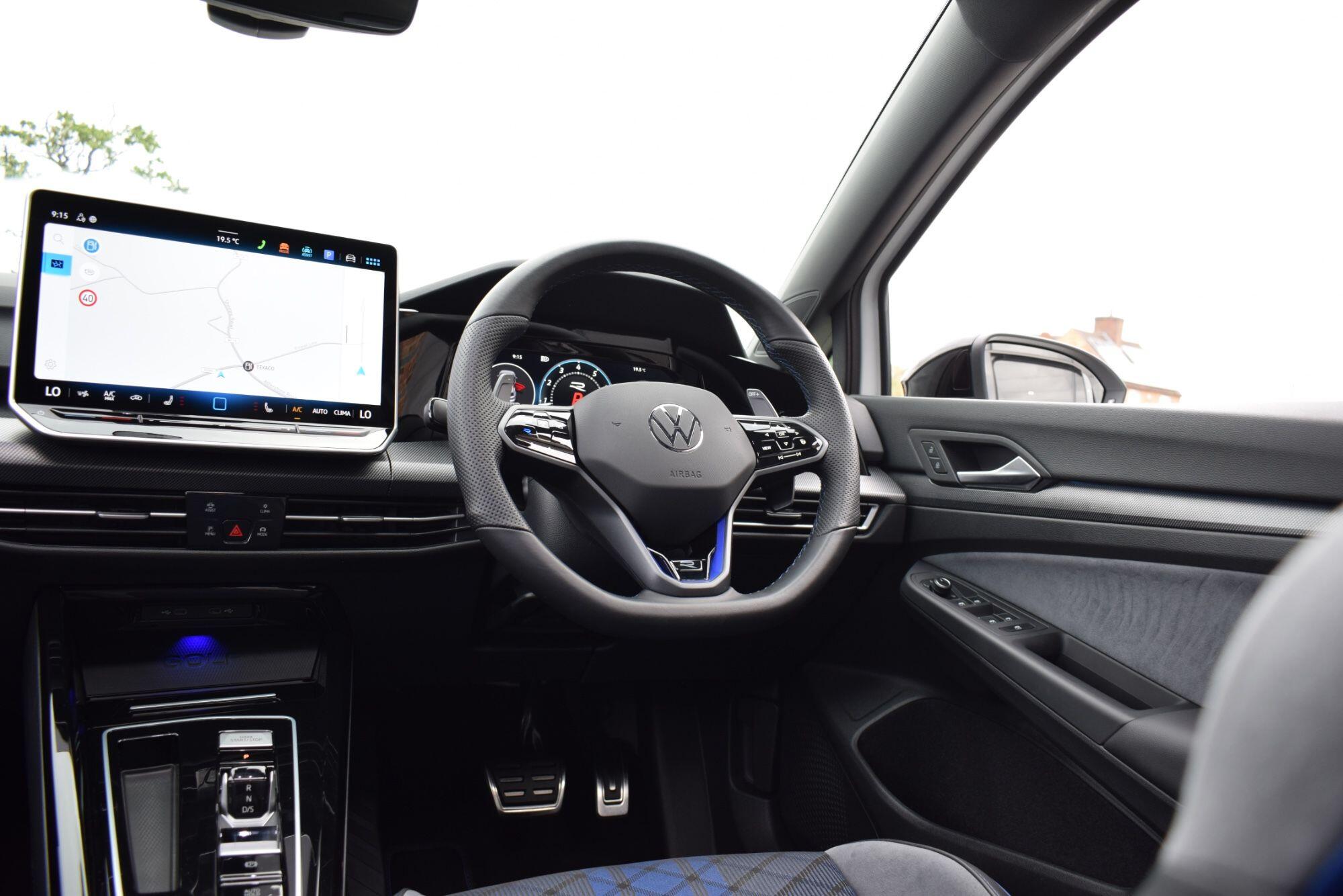 Volkswagen Golf view 23