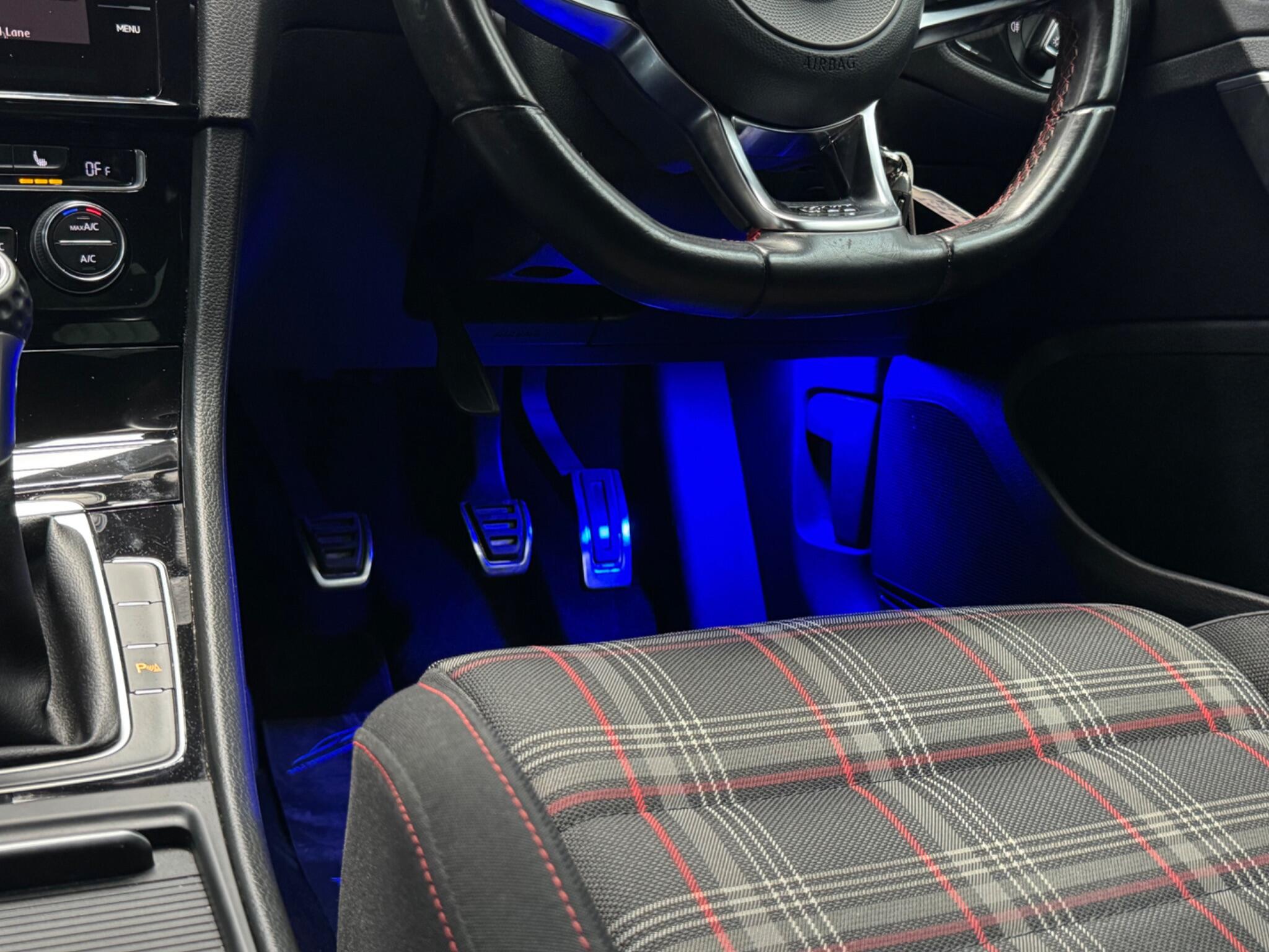 Volkswagen Golf view 36