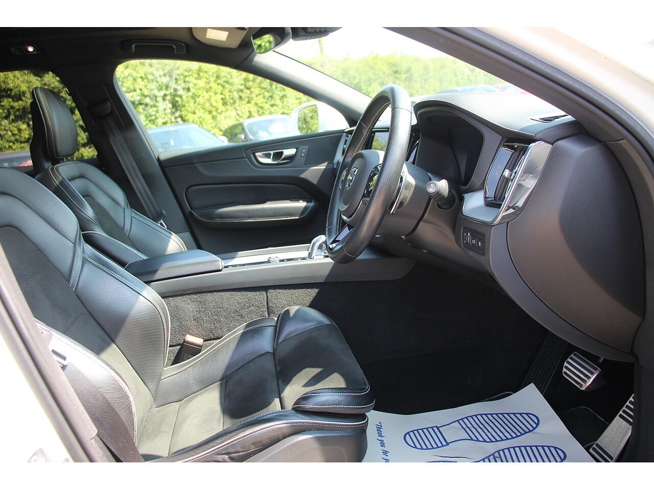 Volvo XC60 view 15