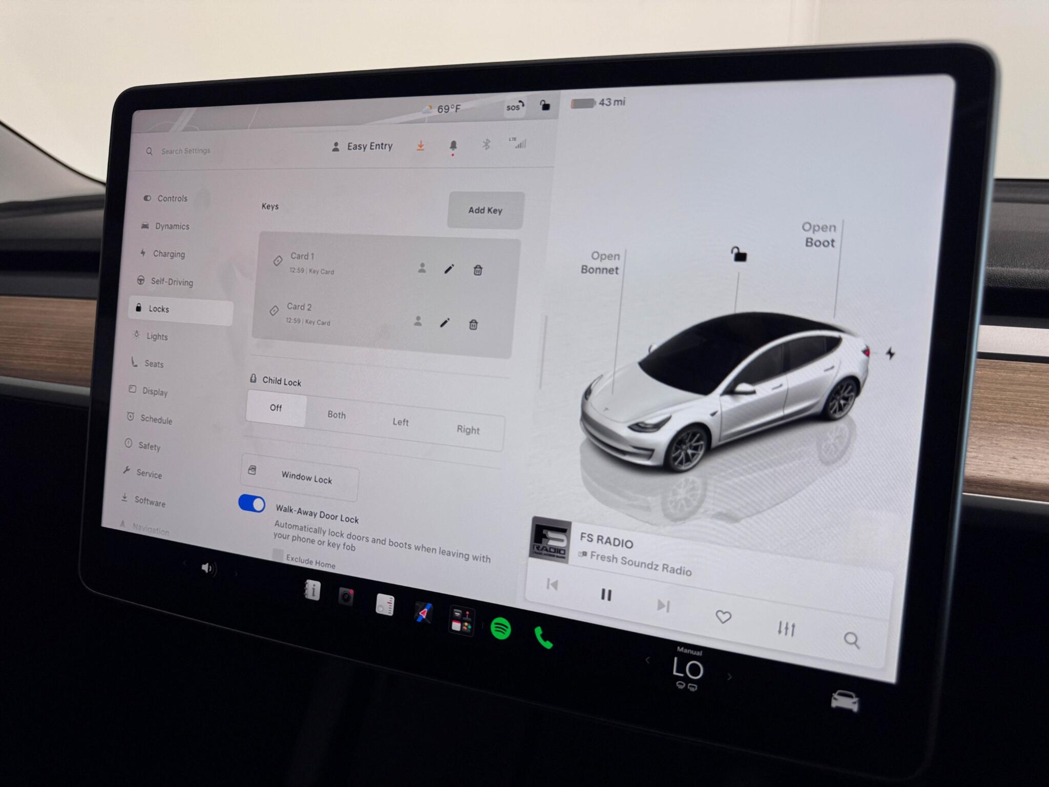 Tesla Model 3 view 41