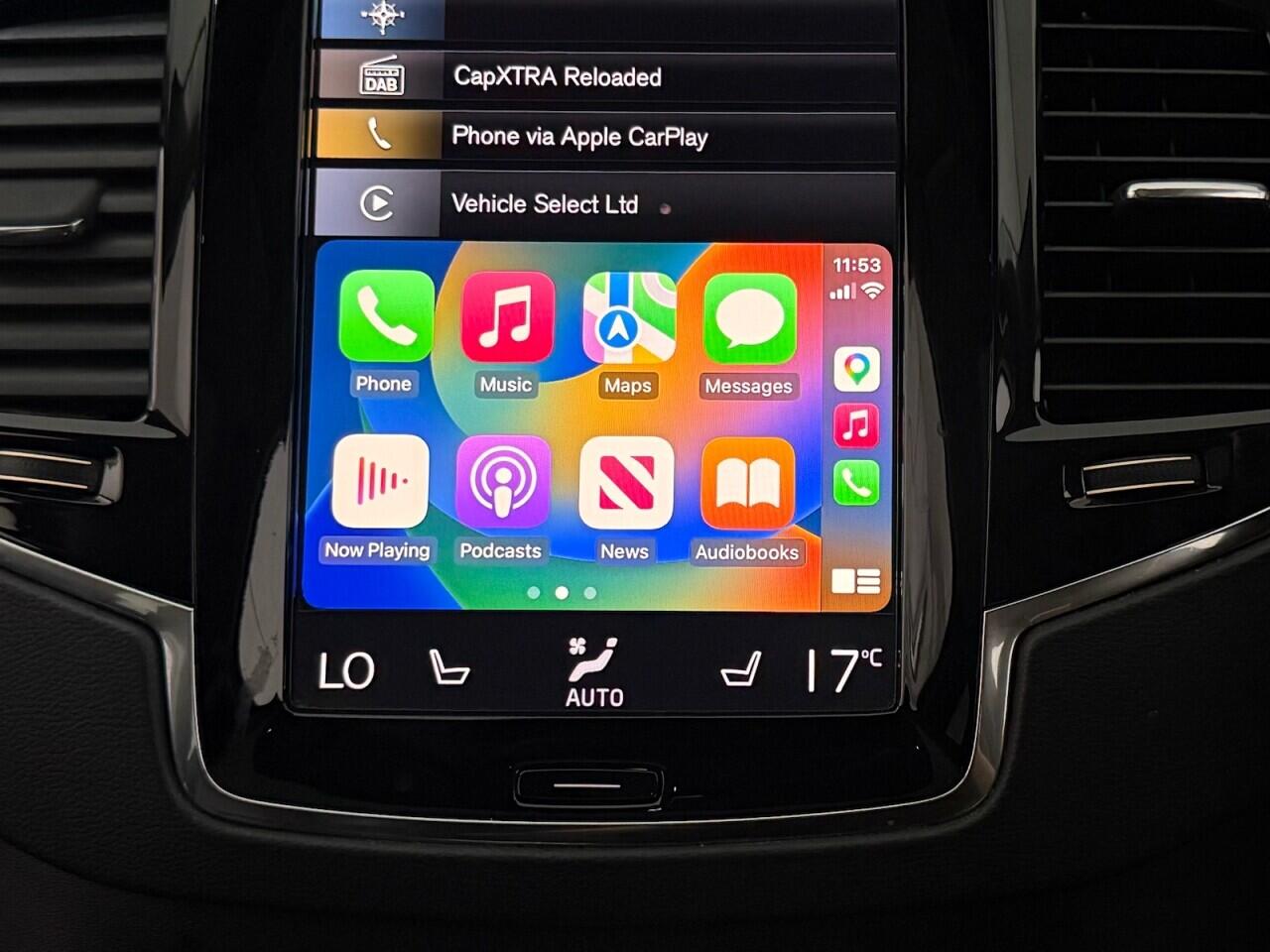 Volvo XC90 view 7