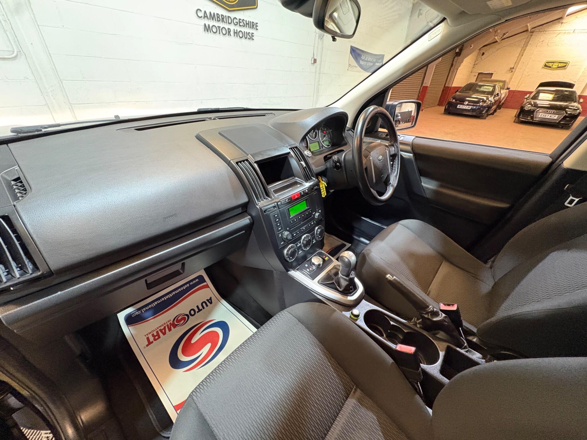 Land Rover Freelander 2 view 21