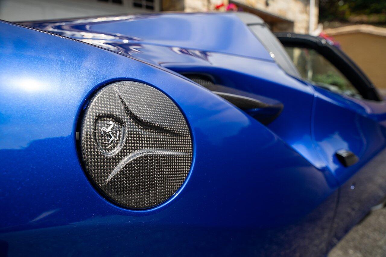 Ferrari F8 Tributo view 11