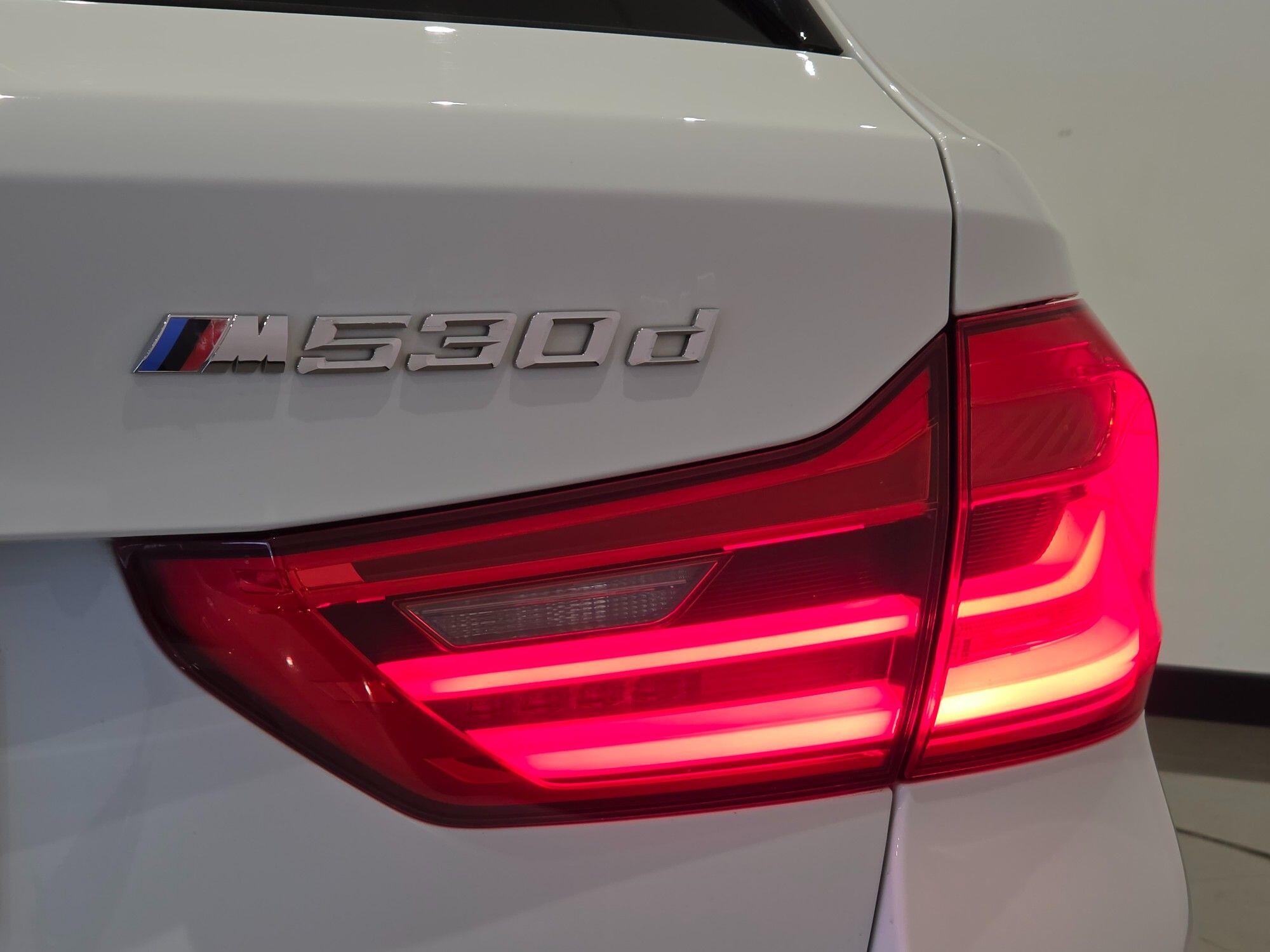 BMW 5 Series view 58