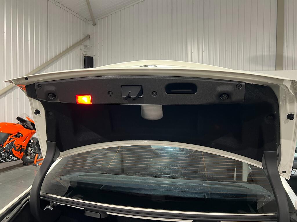Mercedes-Benz C-Class view 24