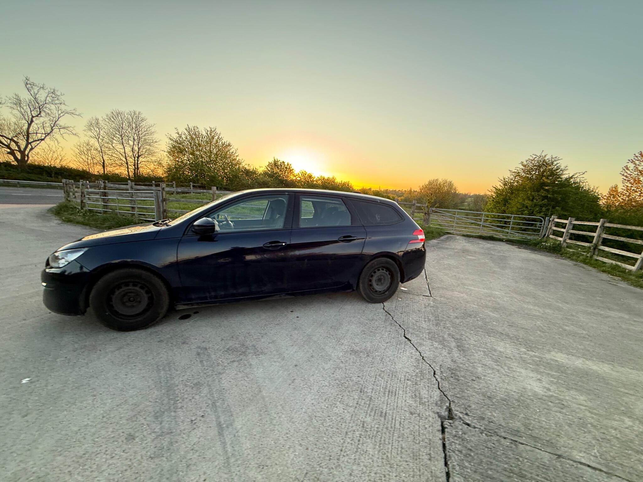 Peugeot 308 SW 1.6 BlueHDi Access Euro 6 (s/s) 5dr — photo 14 of 84