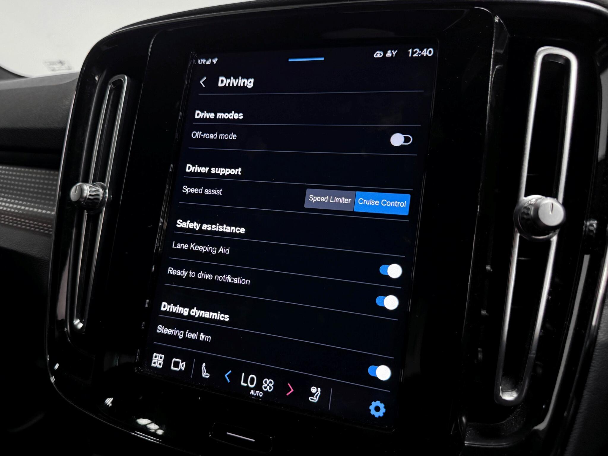 Volvo XC40 view 44