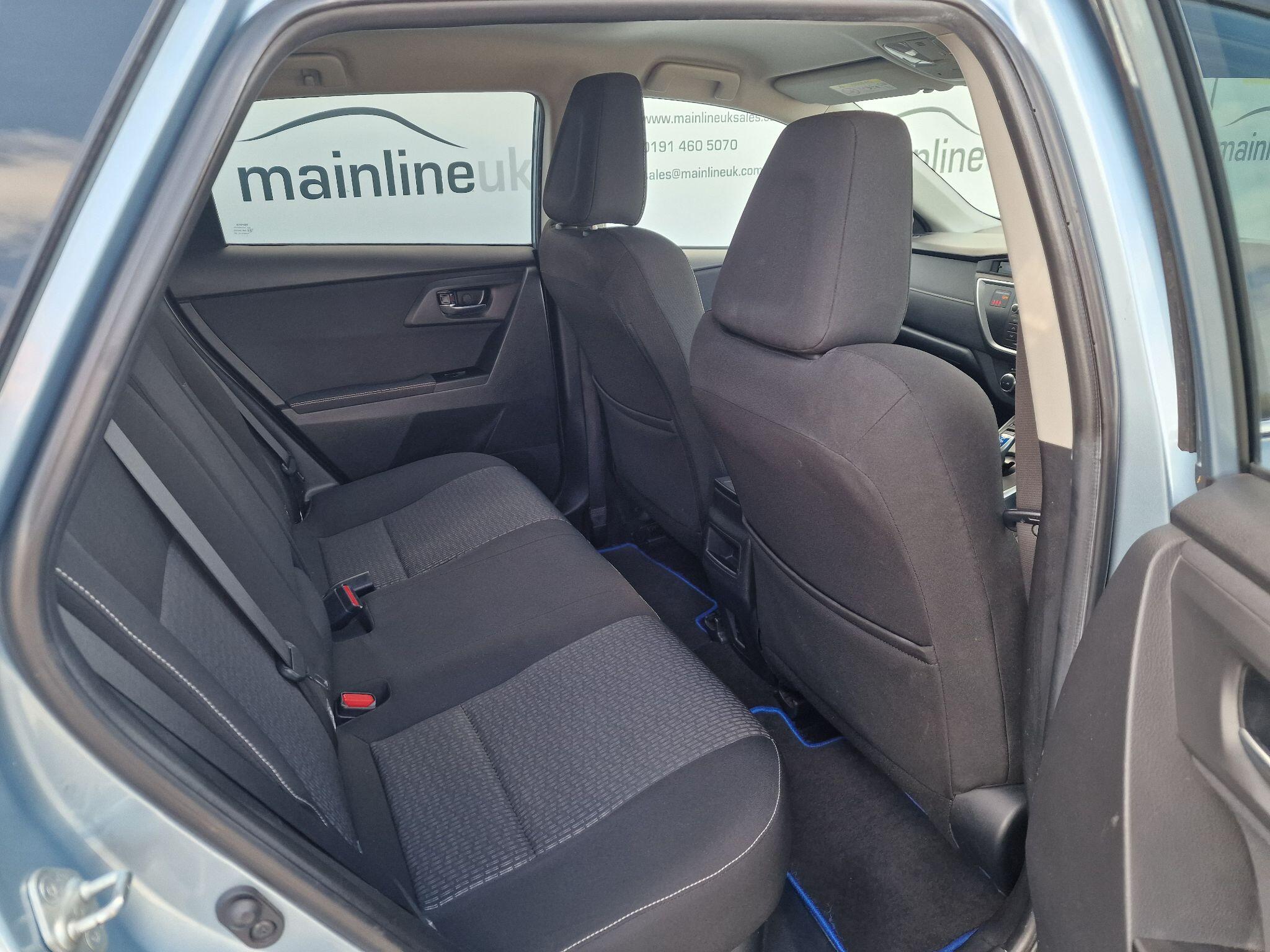 Toyota Auris view 29
