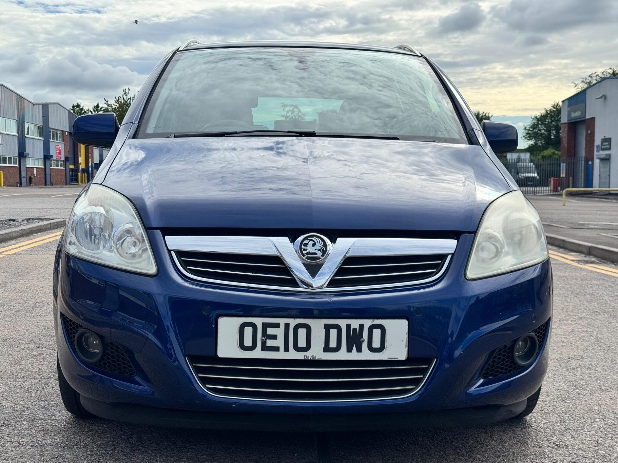 Vauxhall Zafira view 6