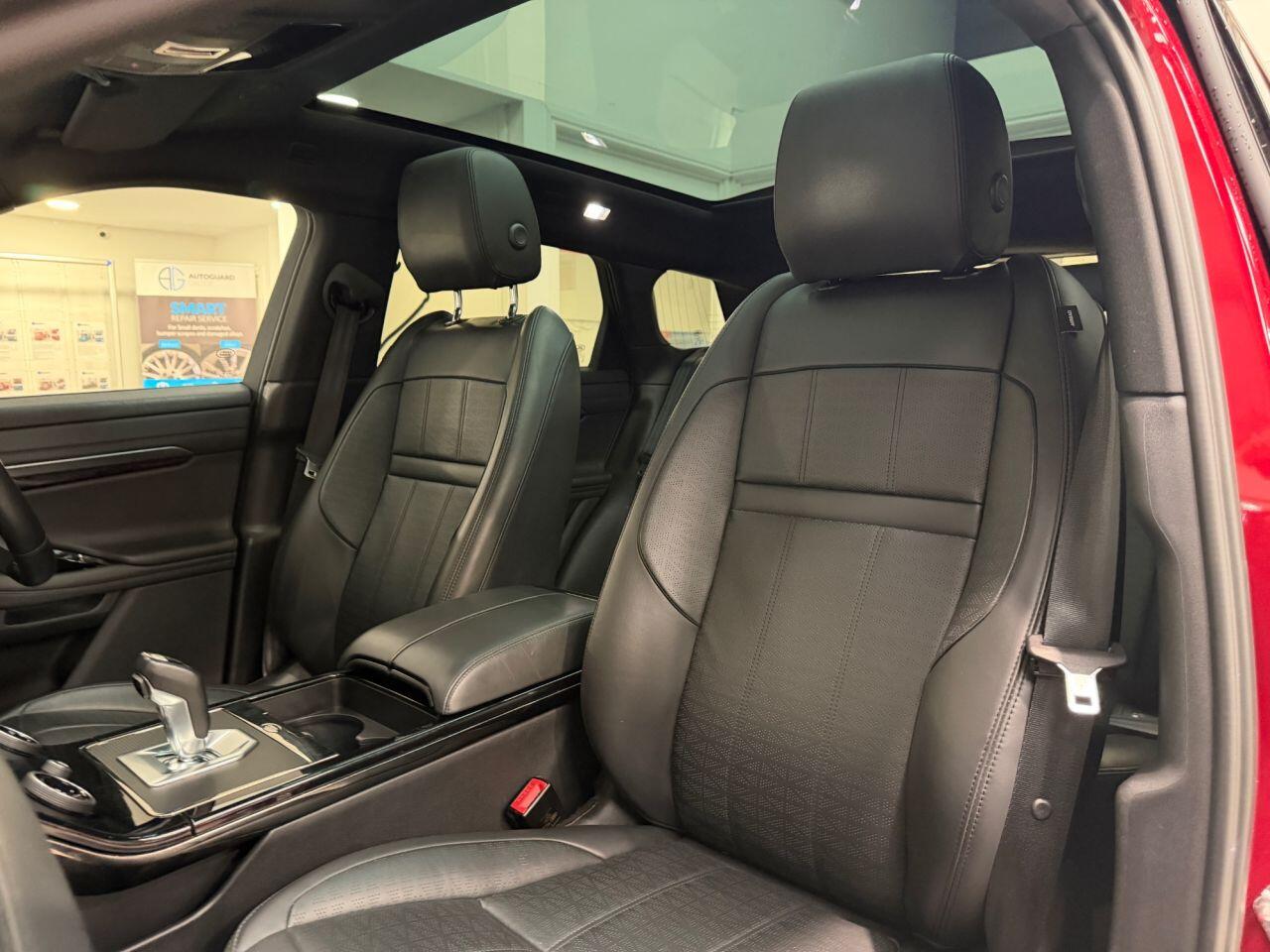 Land Rover Range Rover Evoque view 34
