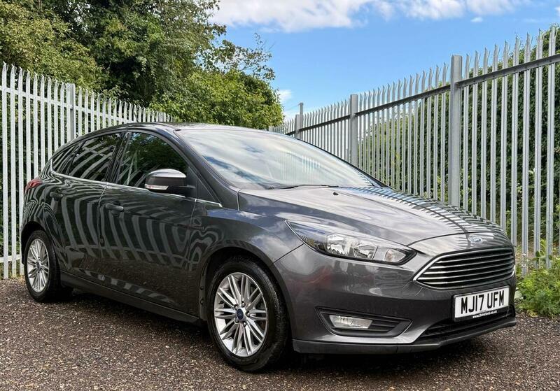 2017 Ford Focus image 1