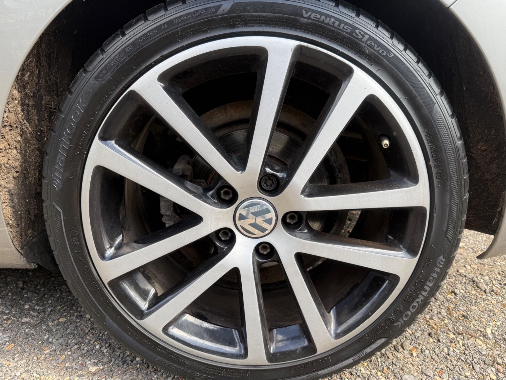 2012 Volkswagen Golf image 34