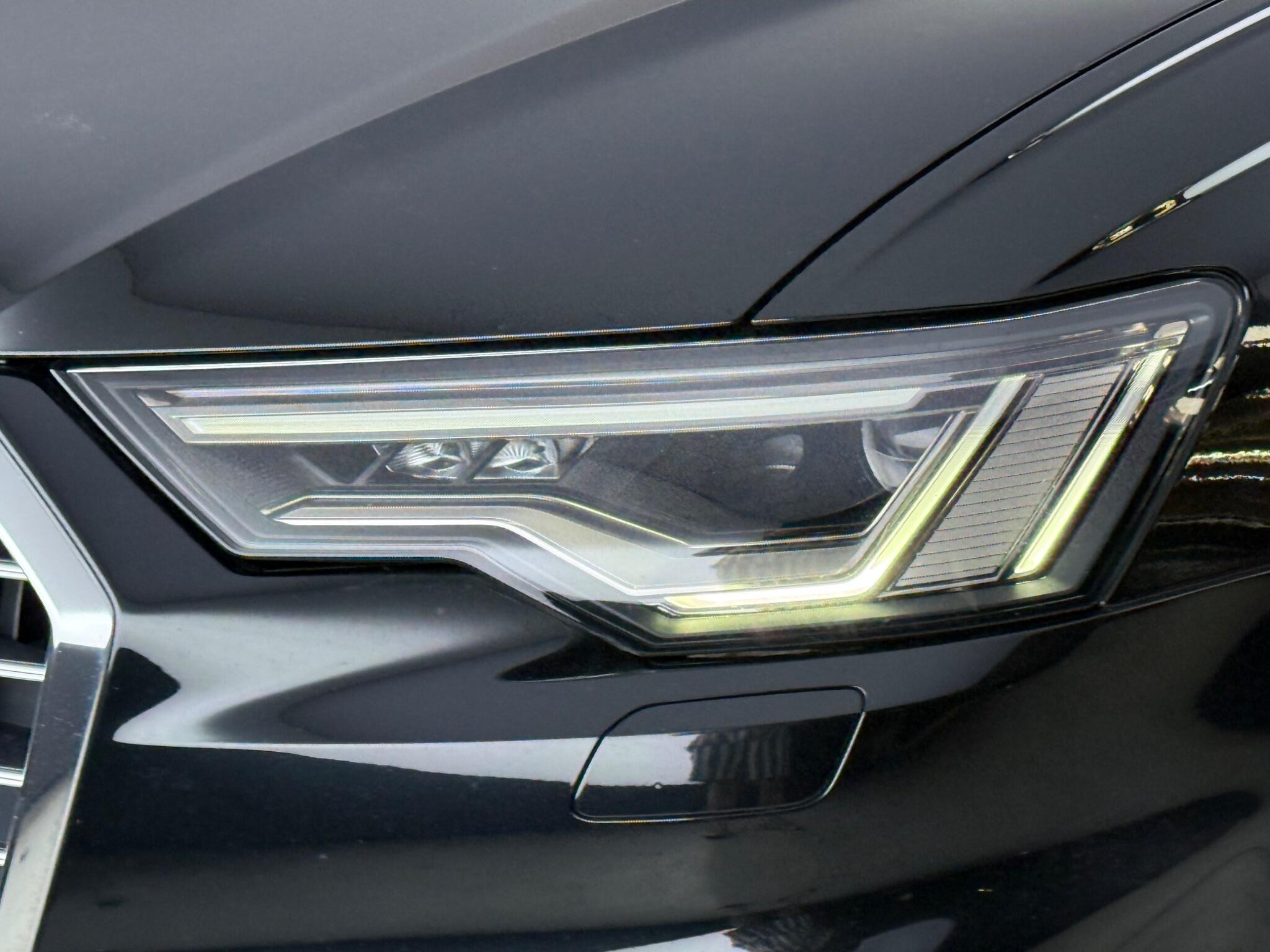Audi A6 view 12