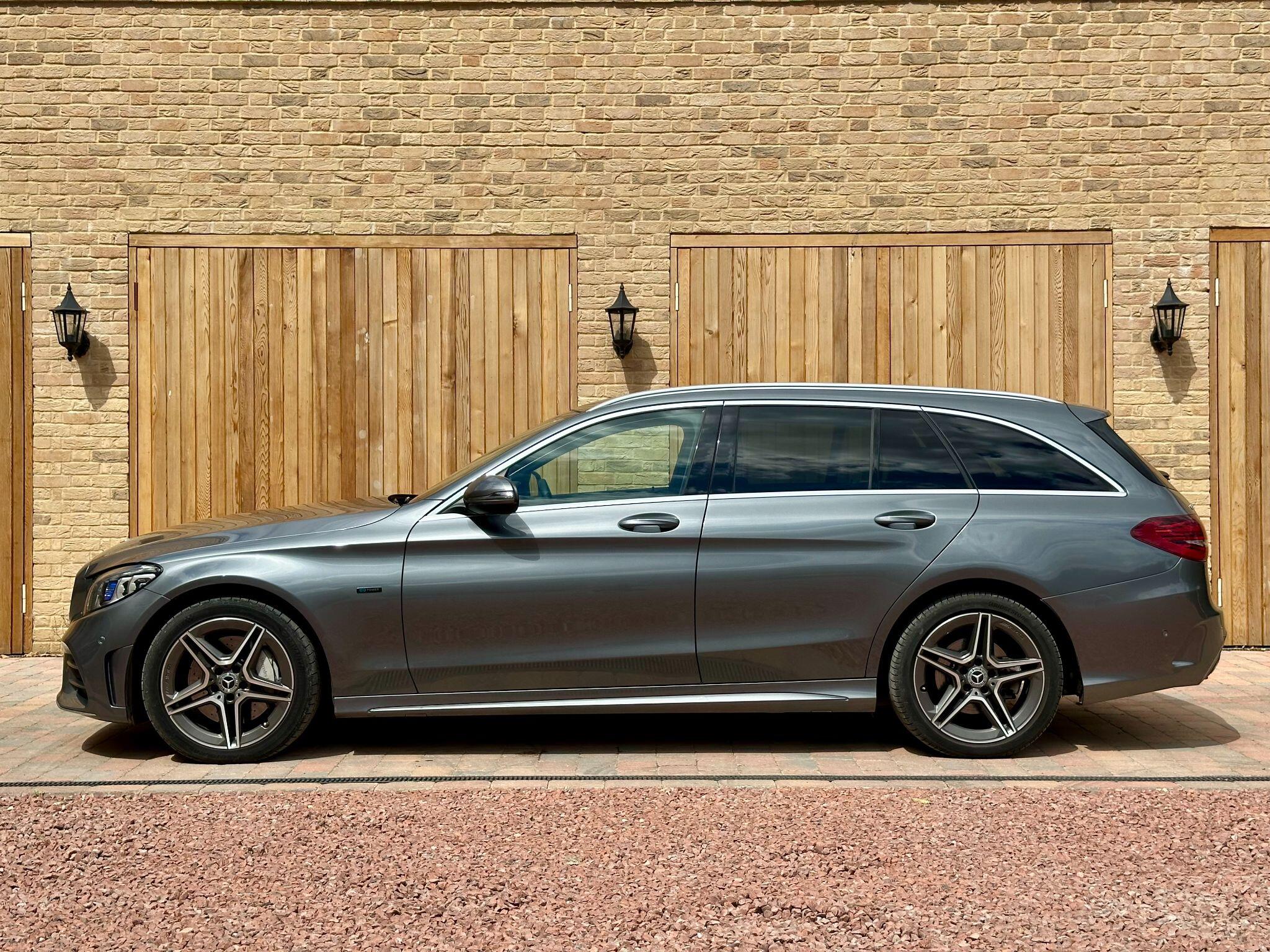 Mercedes-Benz C Class view 4