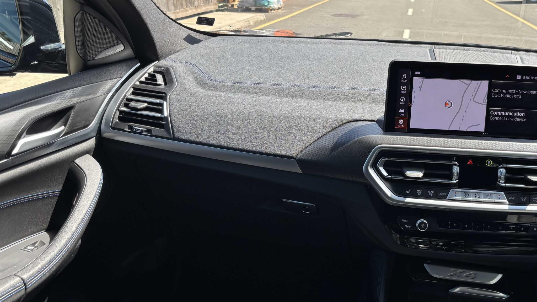 BMW X4 view 6
