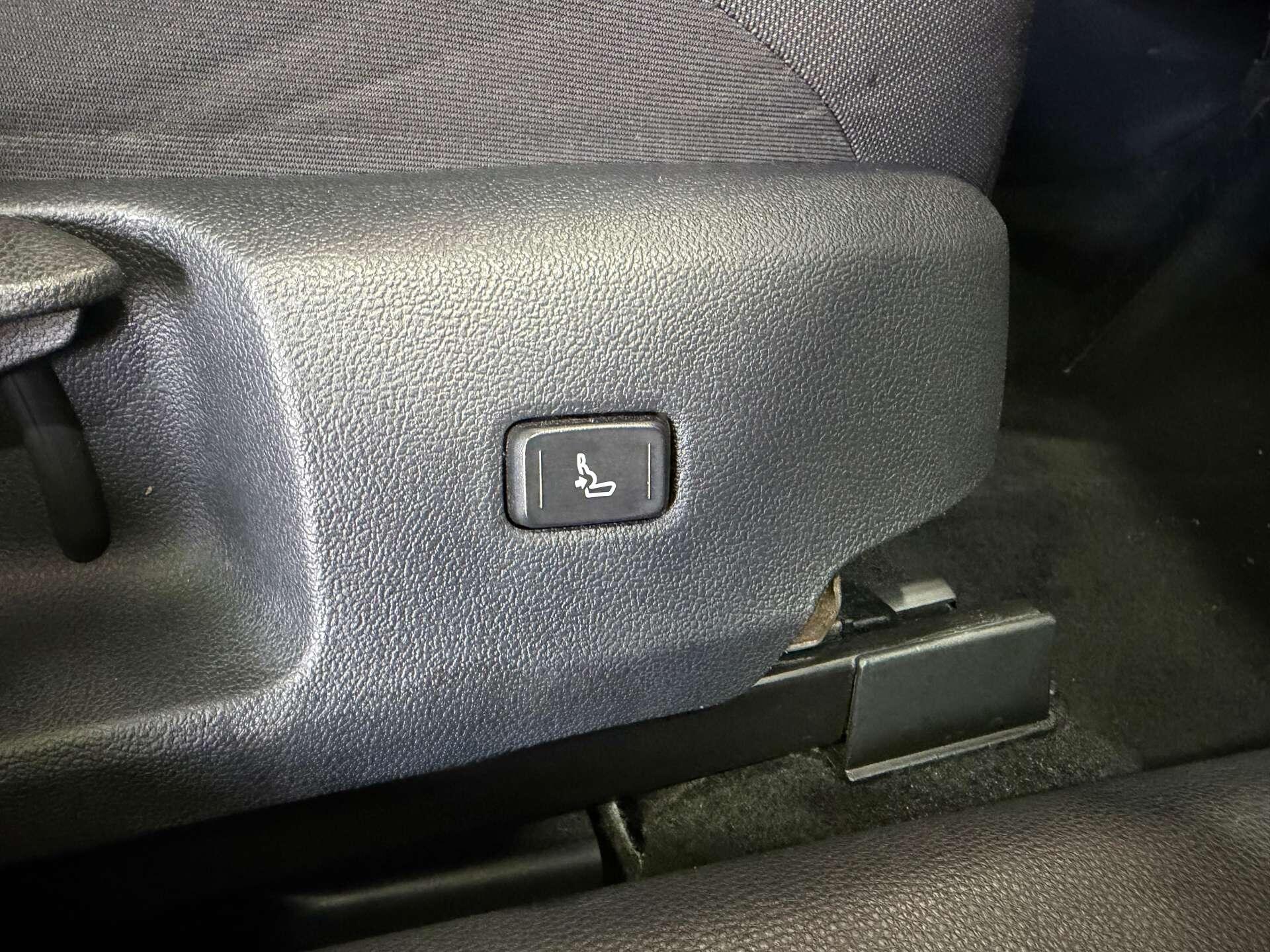 Toyota Corolla view 21