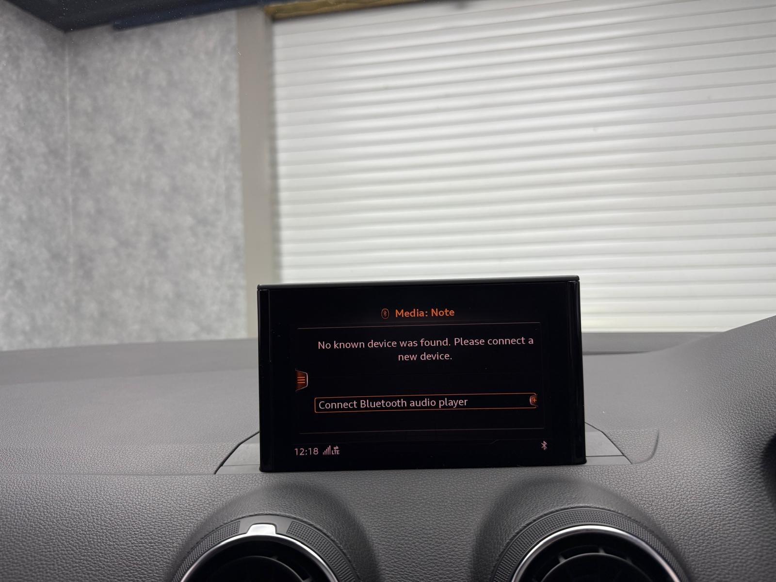 Audi Q2 view 18