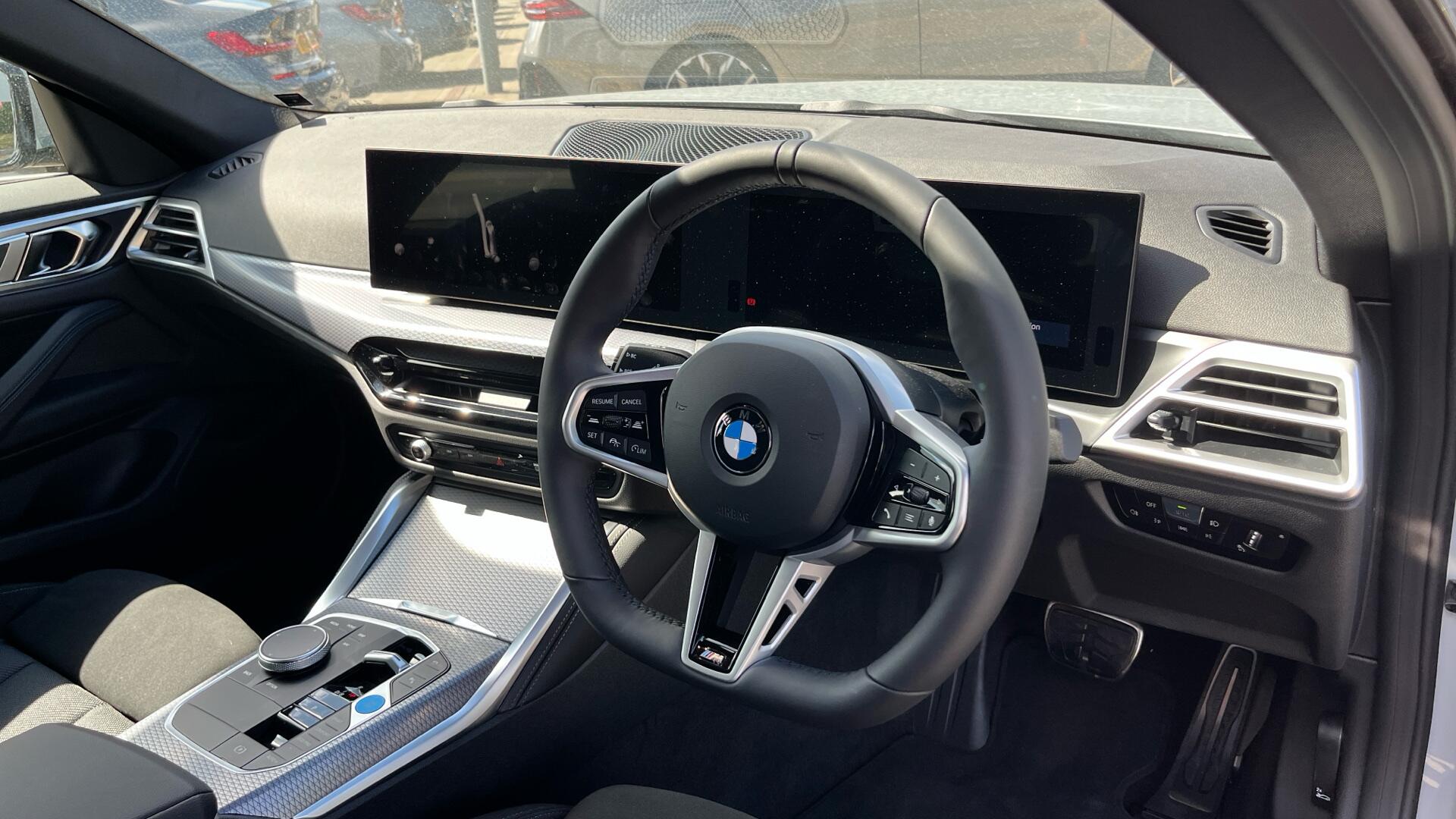 BMW i4 view 6