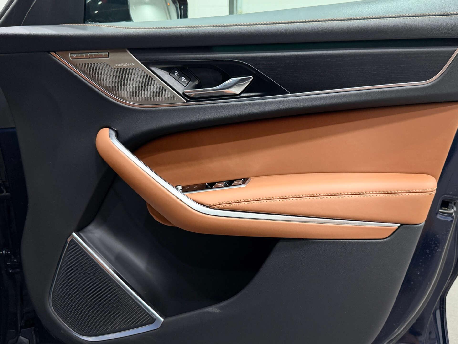 Jaguar F-Pace view 32