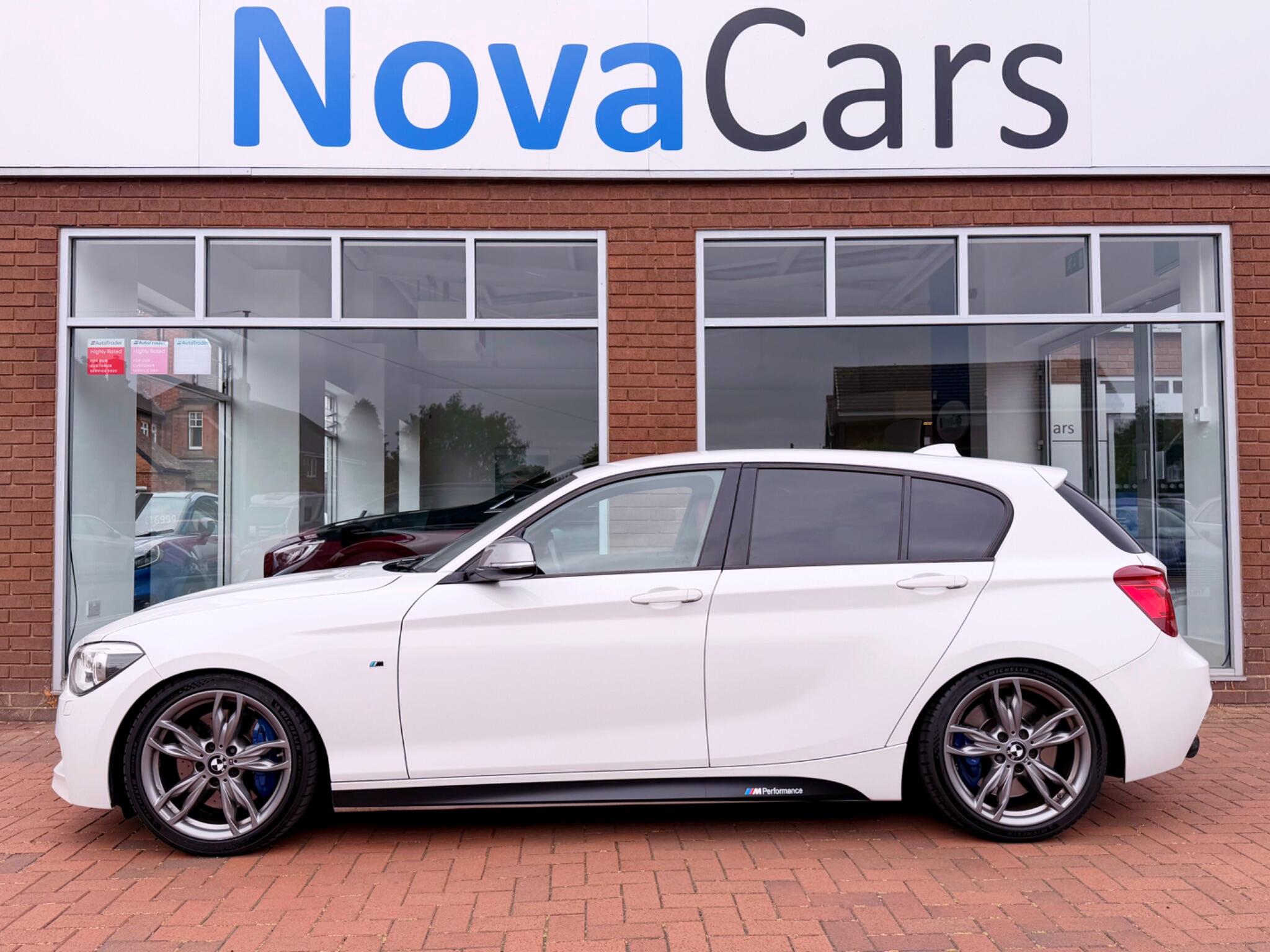 BMW 1 Series view 3