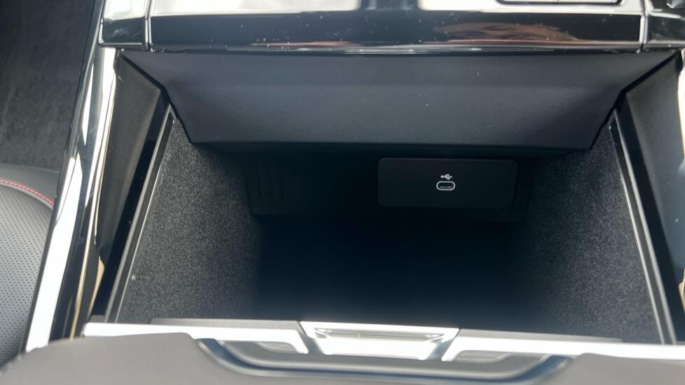 Land Rover Range Rover Sport view 28