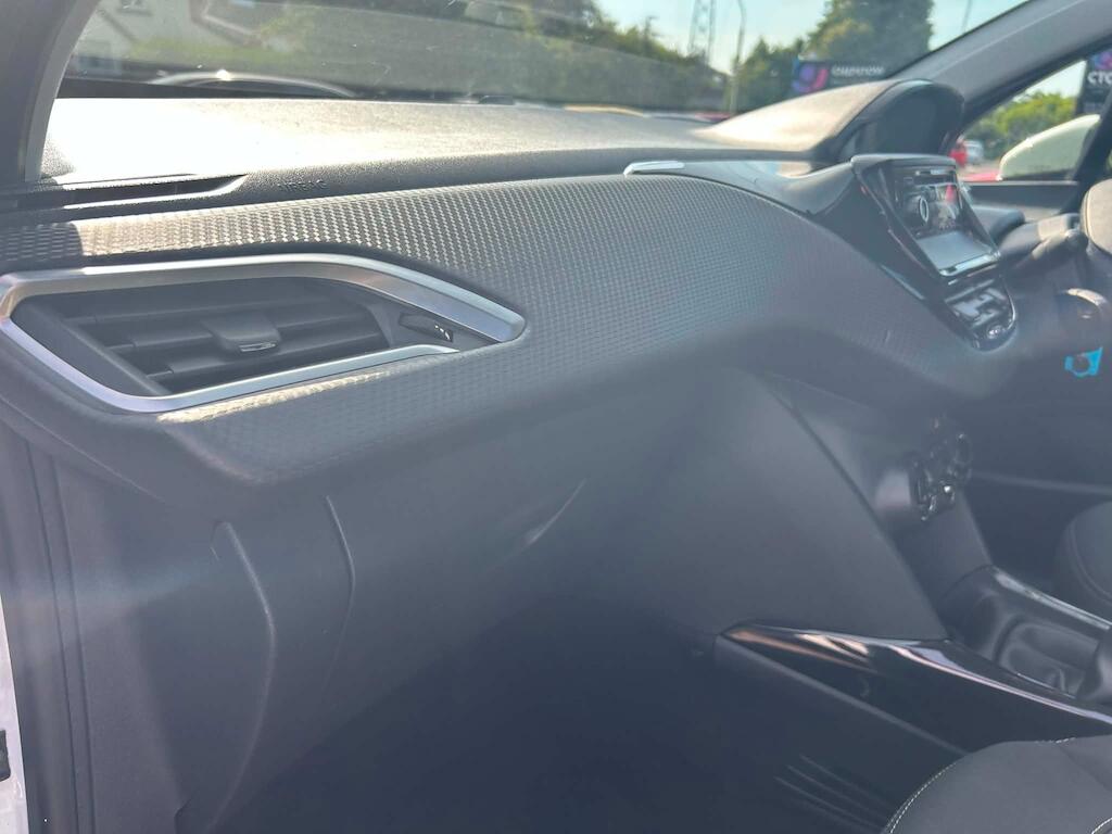 Peugeot 2008 view 19