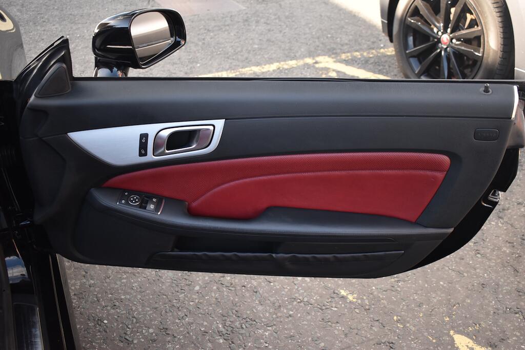 Mercedes-Benz SLK view 27