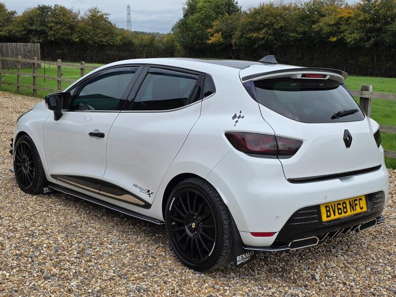 2018 Renault Clio 1.5 dCi Iconic Euro 6 (s/s) 5dr • 96,400 miles image 11